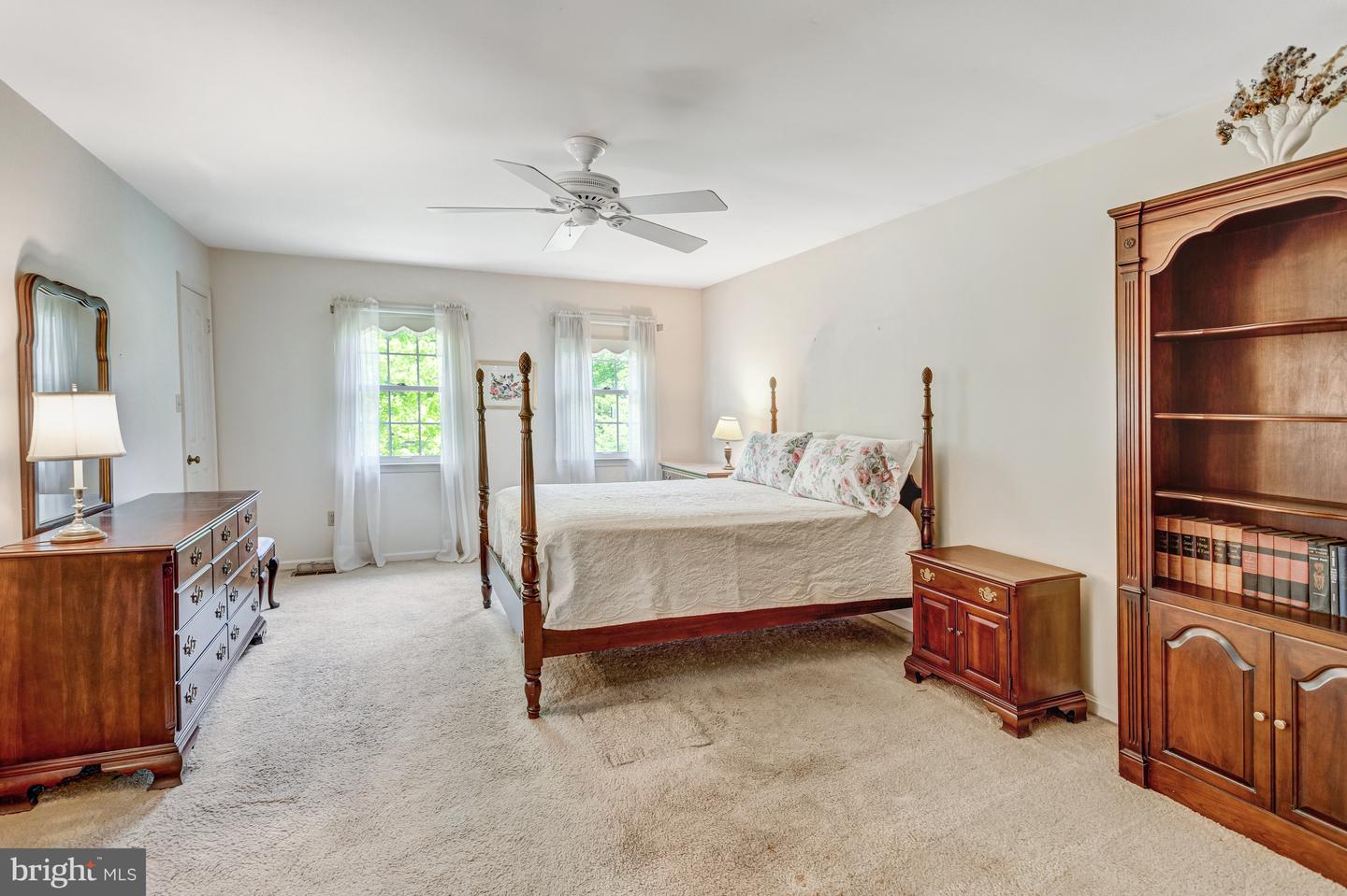 4306 BIRCH POND LN, FAIRFAX, Virginia 22033, 4 Bedrooms Bedrooms, ,3 BathroomsBathrooms,Residential,For sale,4306 BIRCH POND LN,VAFX2231422 MLS # VAFX2231422