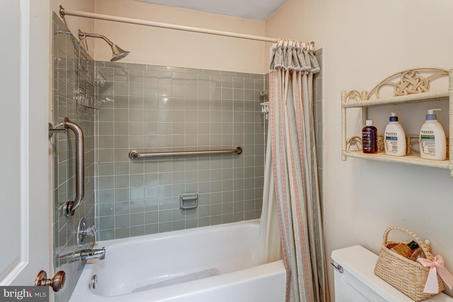4306 BIRCH POND LN, FAIRFAX, Virginia 22033, 4 Bedrooms Bedrooms, ,3 BathroomsBathrooms,Residential,For sale,4306 BIRCH POND LN,VAFX2231422 MLS # VAFX2231422