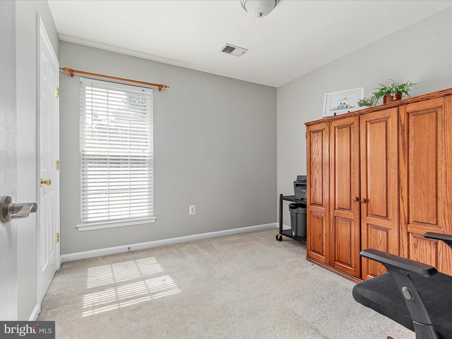 12119 TAMAR CT, BRISTOW, Virginia 20136, 4 Bedrooms Bedrooms, ,3 BathroomsBathrooms,Residential,For sale,12119 TAMAR CT,VAPW2090932 MLS # VAPW2090932