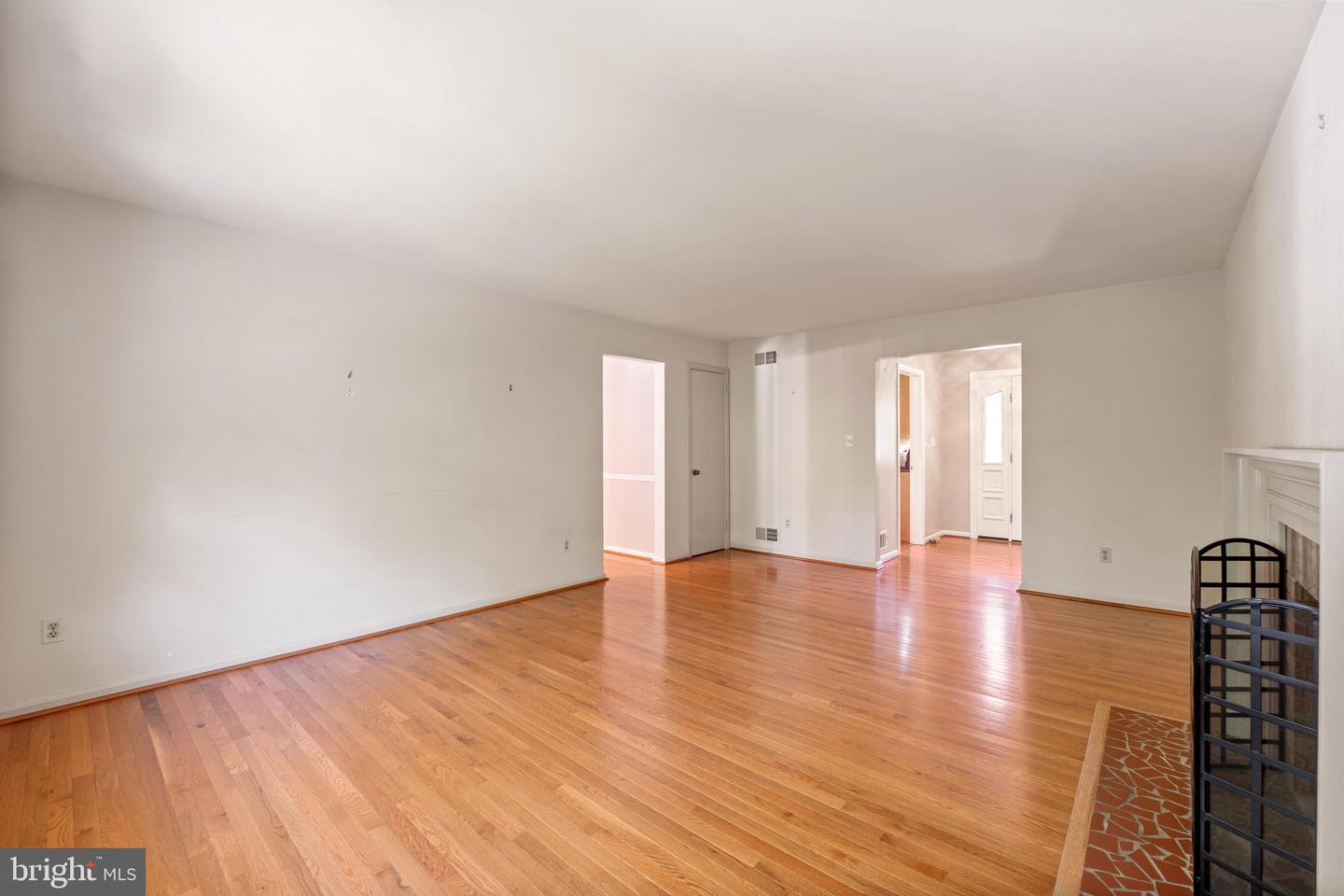 6028 BERWYND RD, FAIRFAX, Virginia 22030, 4 Bedrooms Bedrooms, ,3 BathroomsBathrooms,Residential,For sale,6028 BERWYND RD,VAFX2231450 MLS # VAFX2231450