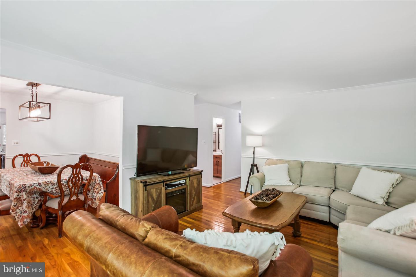 6961 CONSERVATION DR, SPRINGFIELD, Virginia 22153, 4 Bedrooms Bedrooms, ,3 BathroomsBathrooms,Residential,For sale,6961 CONSERVATION DR,VAFX2231462 MLS # VAFX2231462
