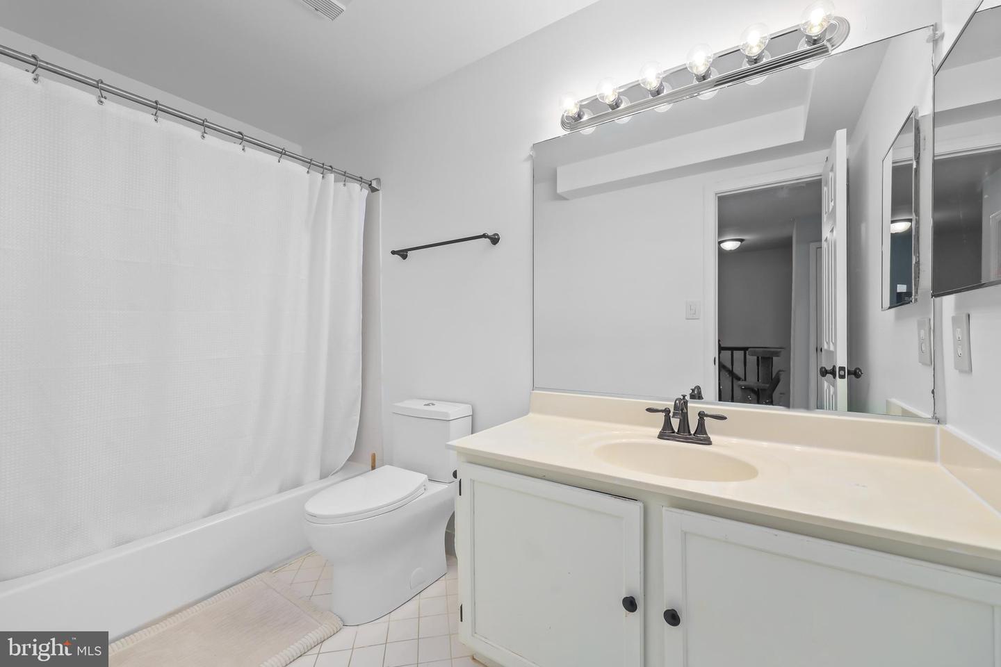 12593 KEMPSTON LN #14, WOODBRIDGE, Virginia 22192, 3 Bedrooms Bedrooms, ,2 BathroomsBathrooms,Residential,For sale,12593 KEMPSTON LN #14,VAPW2090994 MLS # VAPW2090994
