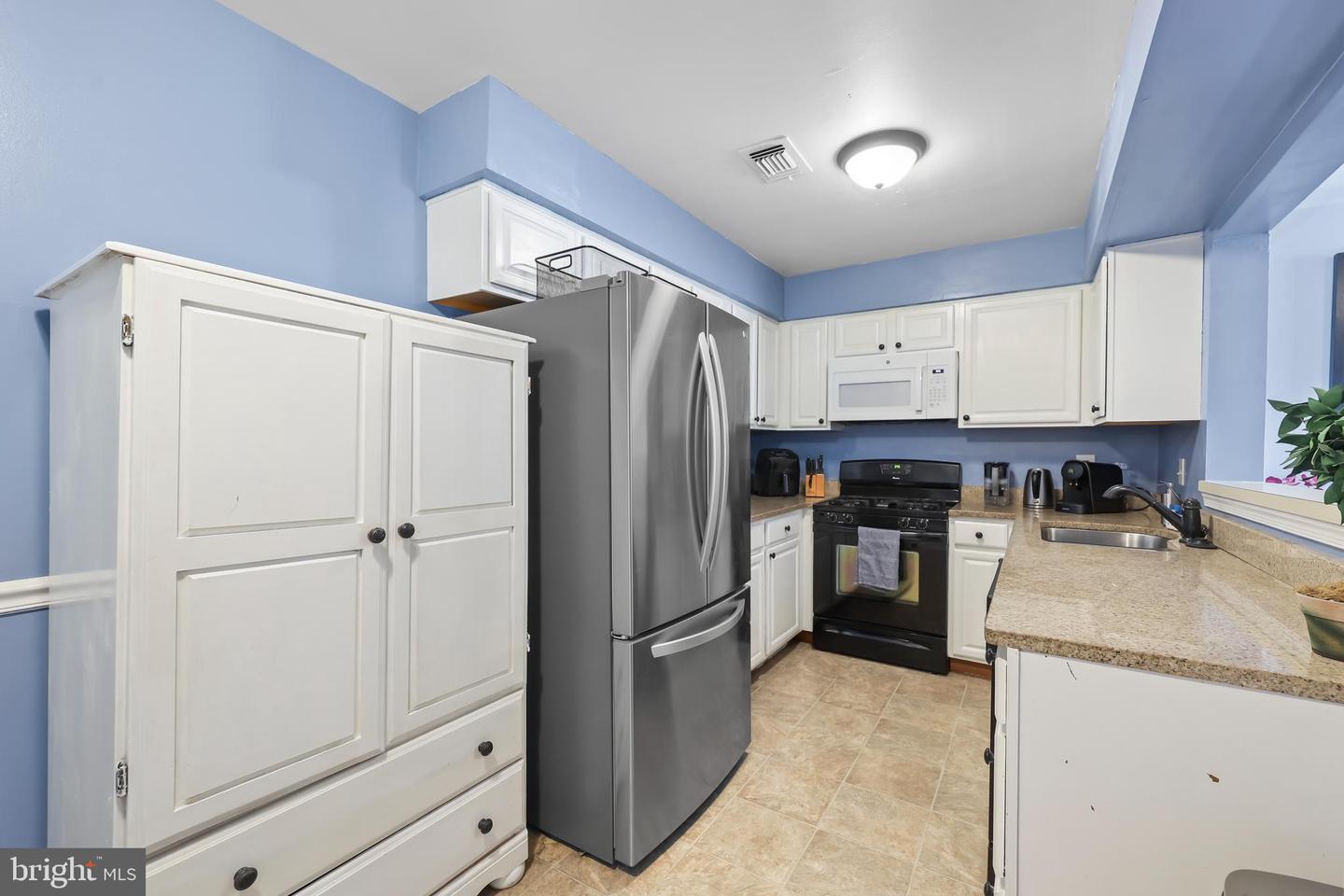 12593 KEMPSTON LN #14, WOODBRIDGE, Virginia 22192, 3 Bedrooms Bedrooms, ,2 BathroomsBathrooms,Residential,For sale,12593 KEMPSTON LN #14,VAPW2090994 MLS # VAPW2090994