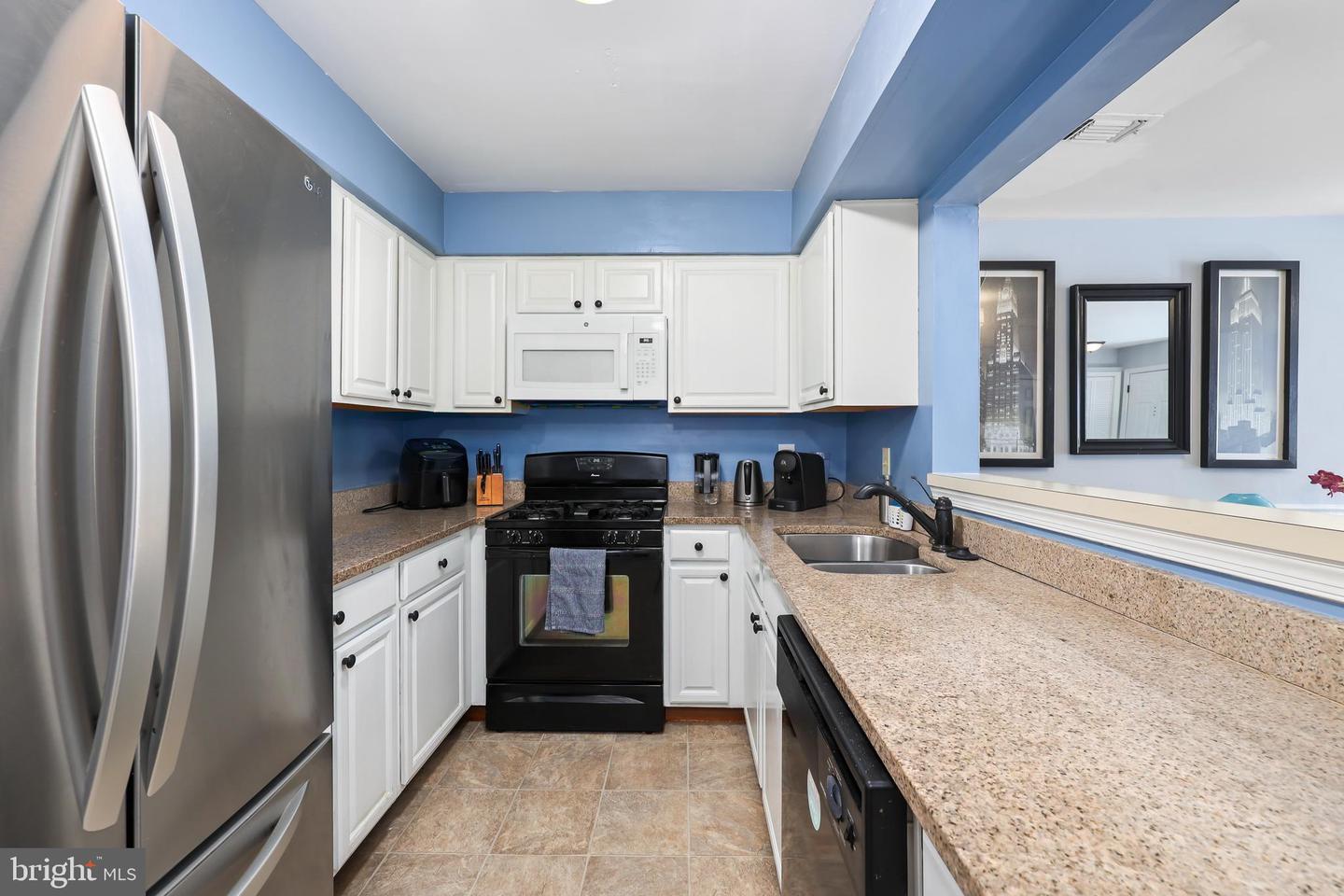 12593 KEMPSTON LN #14, WOODBRIDGE, Virginia 22192, 3 Bedrooms Bedrooms, ,2 BathroomsBathrooms,Residential,For sale,12593 KEMPSTON LN #14,VAPW2090994 MLS # VAPW2090994