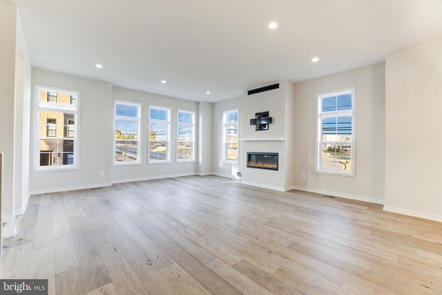 43920 LUDWELL FARM SQ, ASHBURN, Virginia 20147, 3 Bedrooms Bedrooms, ,3 BathroomsBathrooms,Residential,For sale,43920 LUDWELL FARM SQ,VALO2092782 MLS # VALO2092782