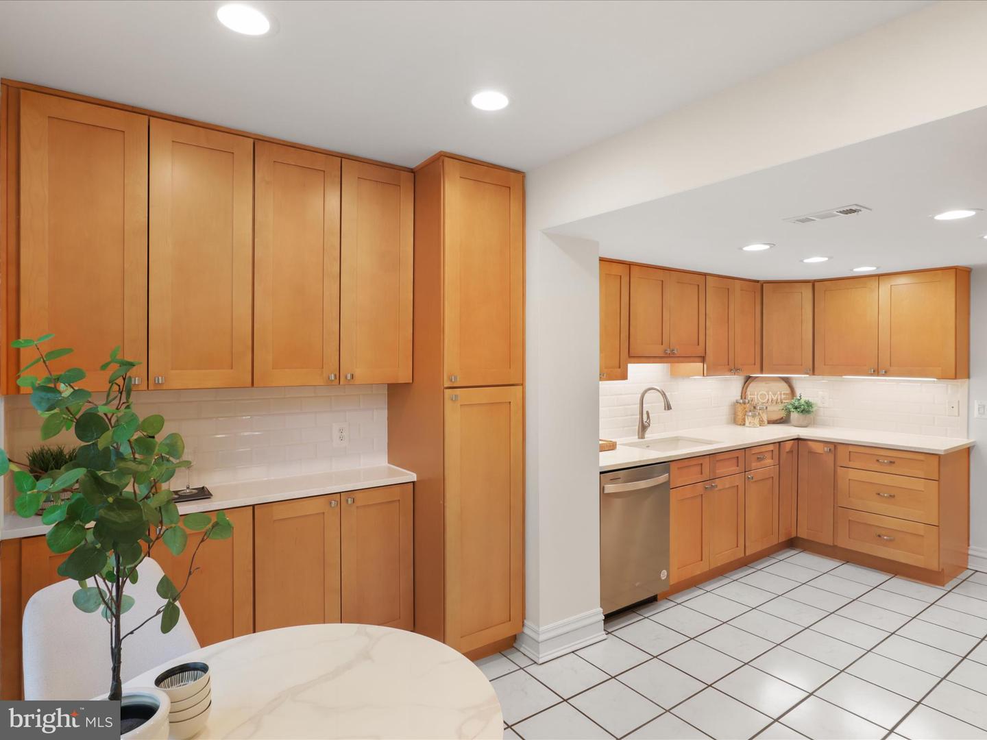 1034 MOOREFIELD CREEK RD SW, VIENNA, Virginia 22180, 3 Bedrooms Bedrooms, ,2 BathroomsBathrooms,Residential,For sale,1034 MOOREFIELD CREEK RD SW,VAFX2231624 MLS # VAFX2231624