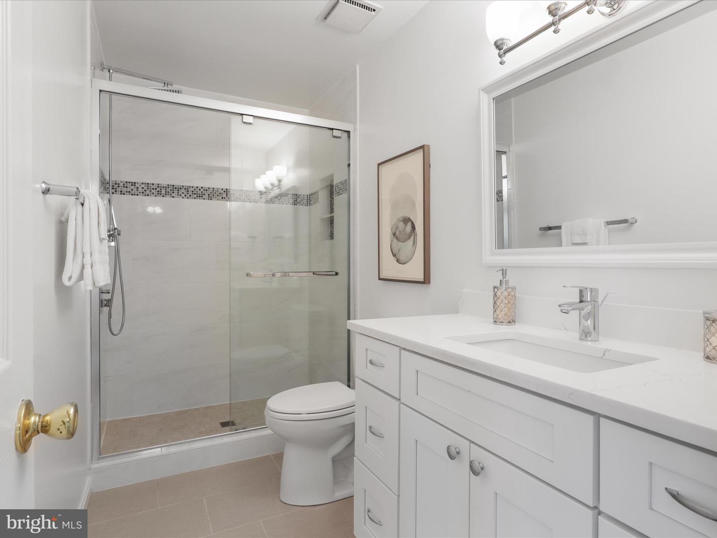 1034 MOOREFIELD CREEK RD SW, VIENNA, Virginia 22180, 3 Bedrooms Bedrooms, ,2 BathroomsBathrooms,Residential,For sale,1034 MOOREFIELD CREEK RD SW,VAFX2231624 MLS # VAFX2231624
