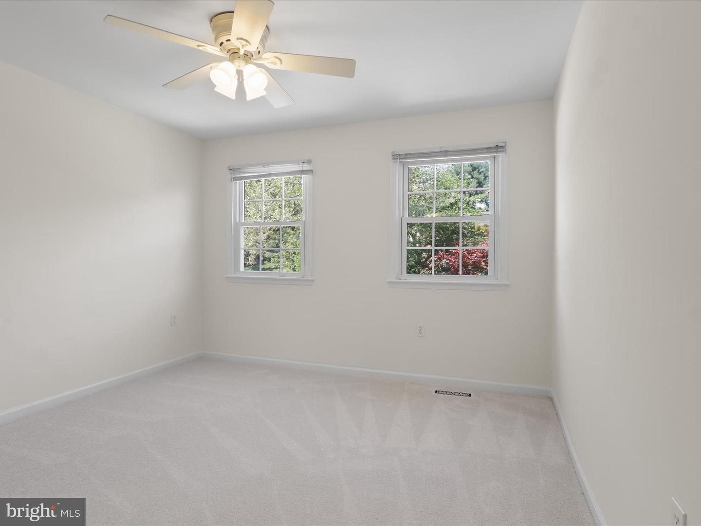 1034 MOOREFIELD CREEK RD SW, VIENNA, Virginia 22180, 3 Bedrooms Bedrooms, ,2 BathroomsBathrooms,Residential,For sale,1034 MOOREFIELD CREEK RD SW,VAFX2231624 MLS # VAFX2231624