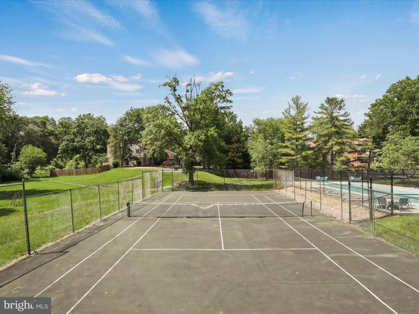1034 MOOREFIELD CREEK RD SW, VIENNA, Virginia 22180, 3 Bedrooms Bedrooms, ,2 BathroomsBathrooms,Residential,For sale,1034 MOOREFIELD CREEK RD SW,VAFX2231624 MLS # VAFX2231624