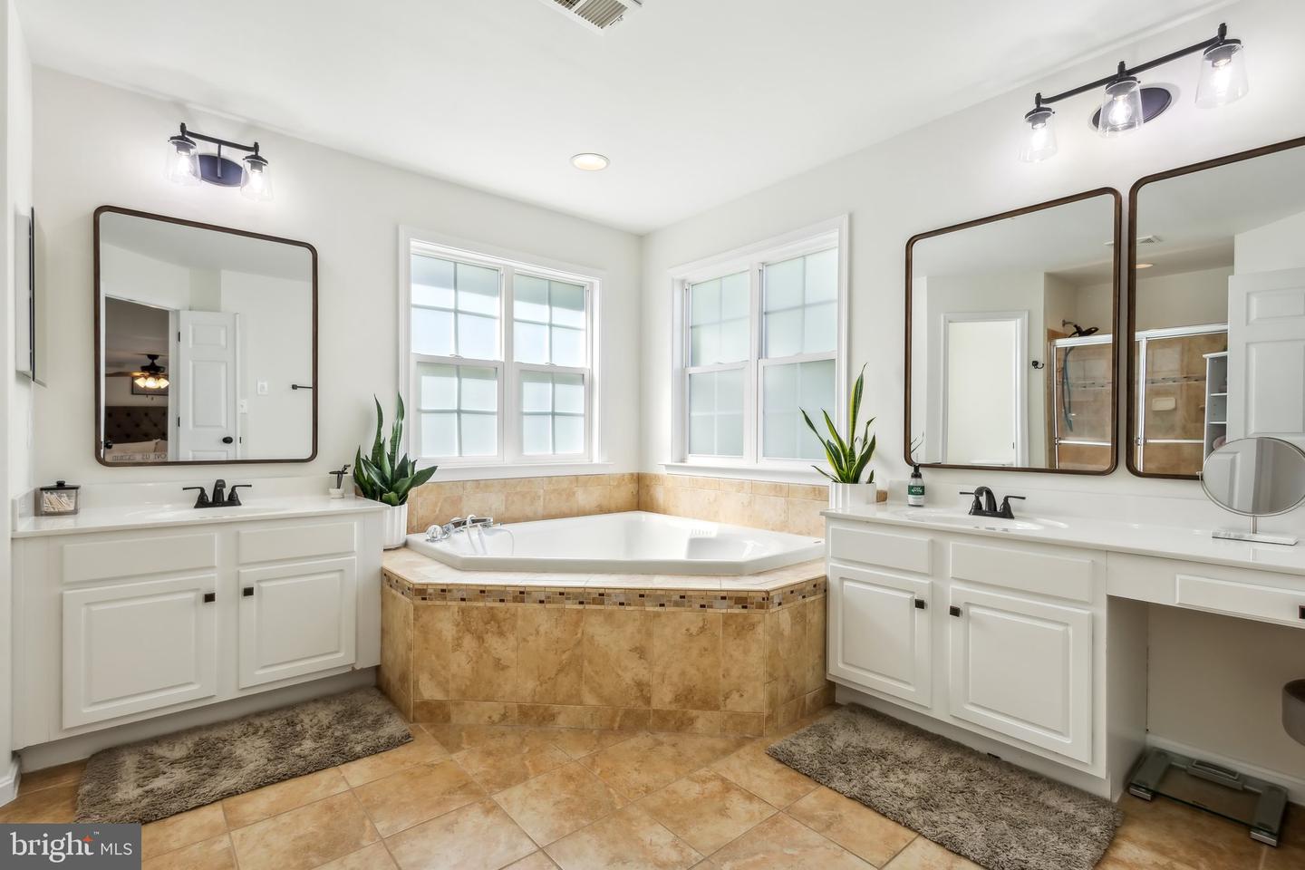 14272 SHARPSHINNED DR, GAINESVILLE, Virginia 20155, 4 Bedrooms Bedrooms, 11 Rooms Rooms,3 BathroomsBathrooms,Residential,For sale,14272 SHARPSHINNED DR,VAPW2091032 MLS # VAPW2091032