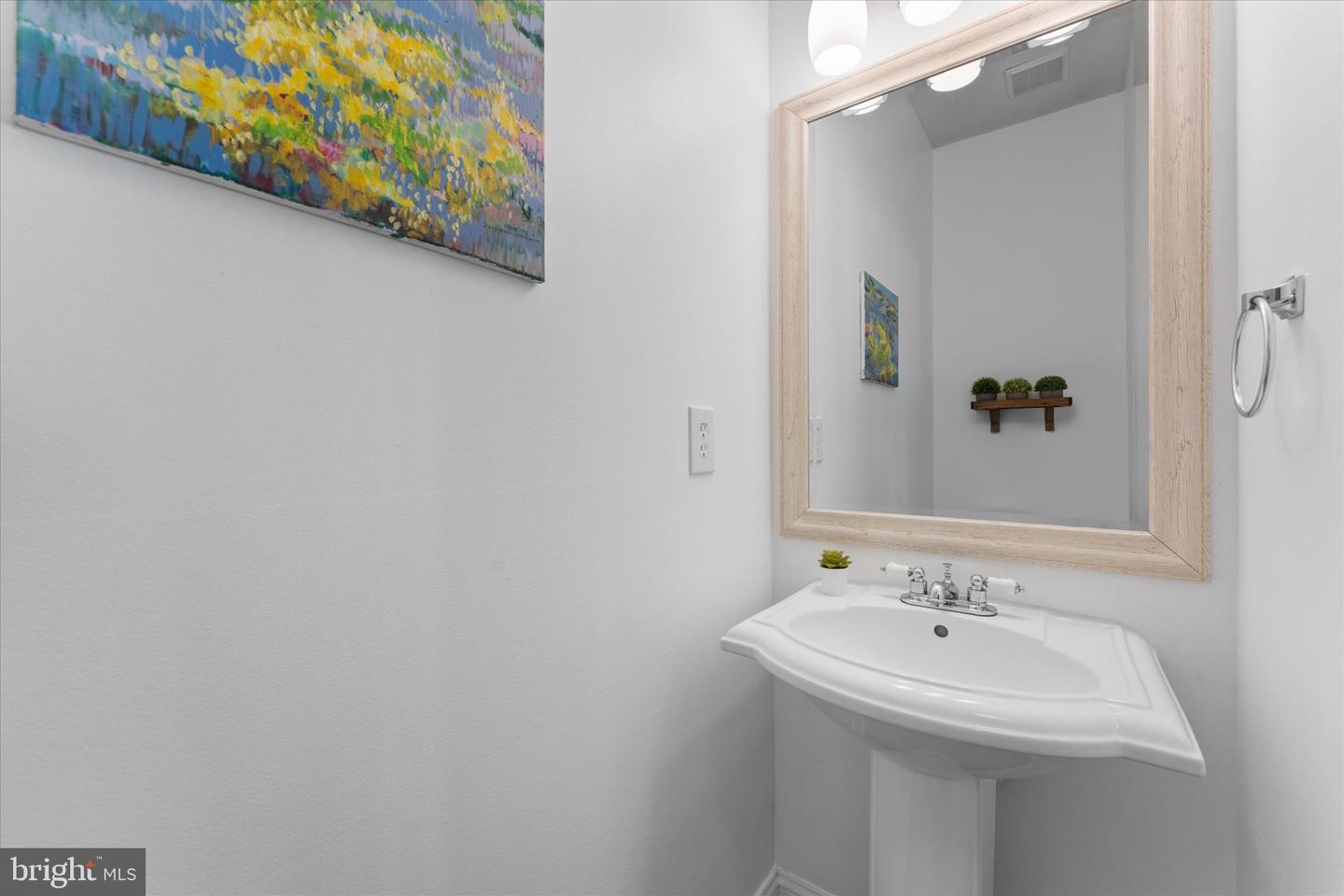 1248 BARKSDALE DR NE, LEESBURG, Virginia 20176, 5 Bedrooms Bedrooms, ,3 BathroomsBathrooms,Residential,For sale,1248 BARKSDALE DR NE,VALO2092844 MLS # VALO2092844