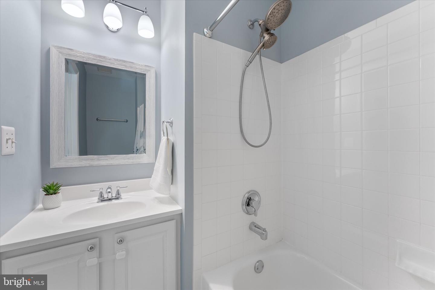 1248 BARKSDALE DR NE, LEESBURG, Virginia 20176, 5 Bedrooms Bedrooms, ,3 BathroomsBathrooms,Residential,For sale,1248 BARKSDALE DR NE,VALO2092844 MLS # VALO2092844