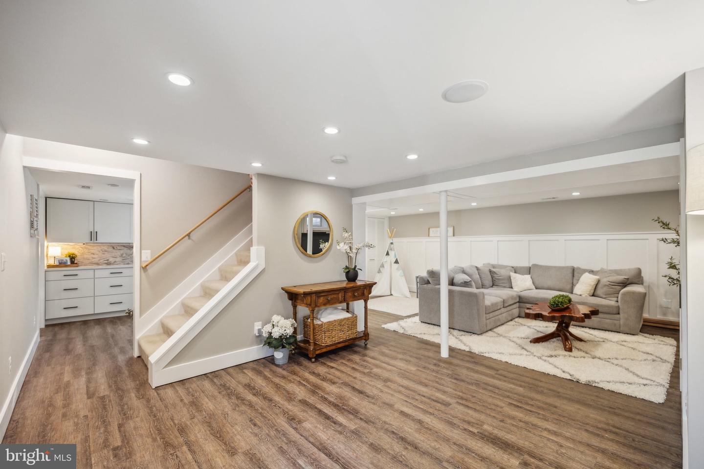 7225 TYLER AVE, FALLS CHURCH, Virginia 22042, 5 Bedrooms Bedrooms, ,3 BathroomsBathrooms,Residential,For sale,7225 TYLER AVE,VAFX2231778 MLS # VAFX2231778
