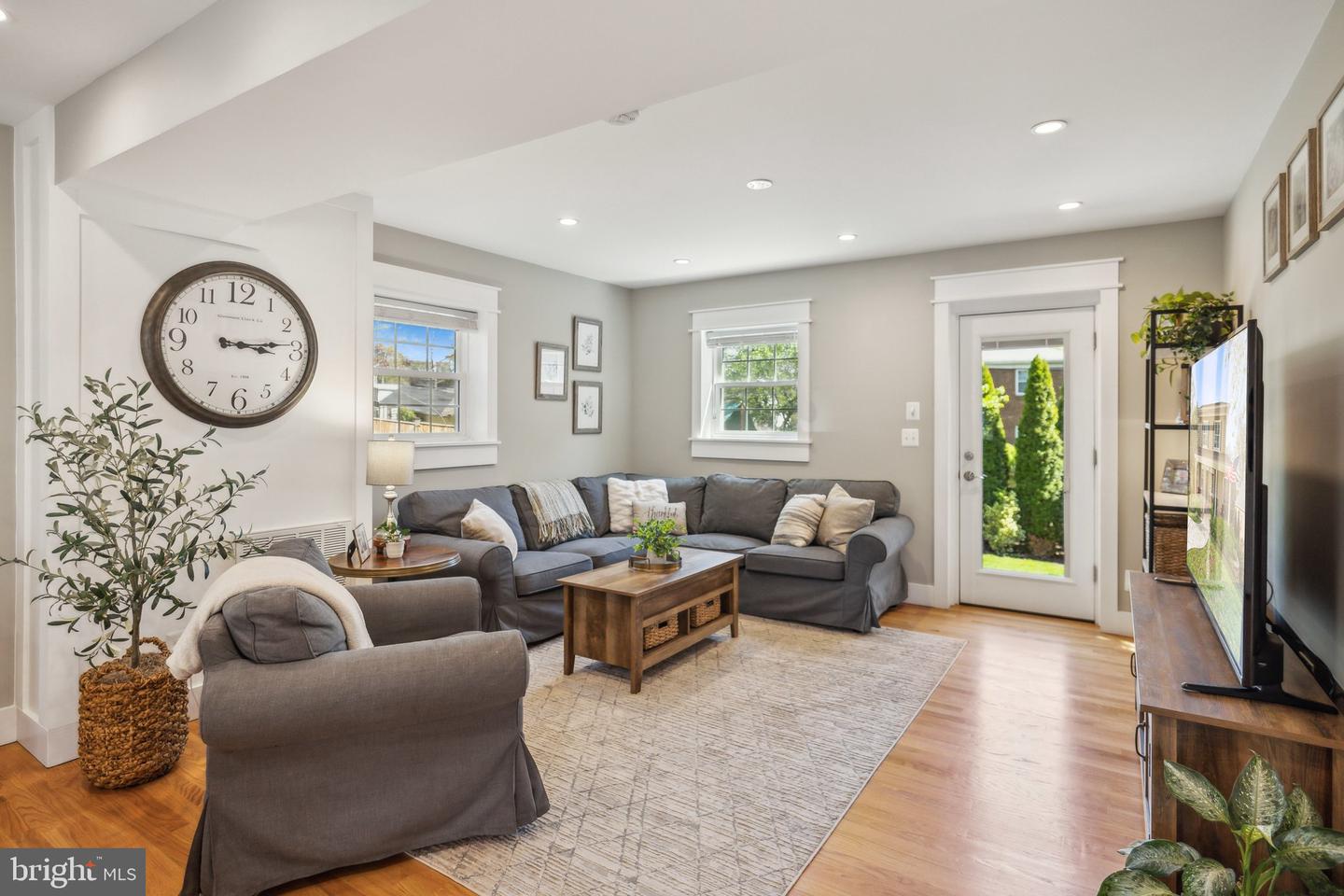 7225 TYLER AVE, FALLS CHURCH, Virginia 22042, 5 Bedrooms Bedrooms, ,3 BathroomsBathrooms,Residential,For sale,7225 TYLER AVE,VAFX2231778 MLS # VAFX2231778