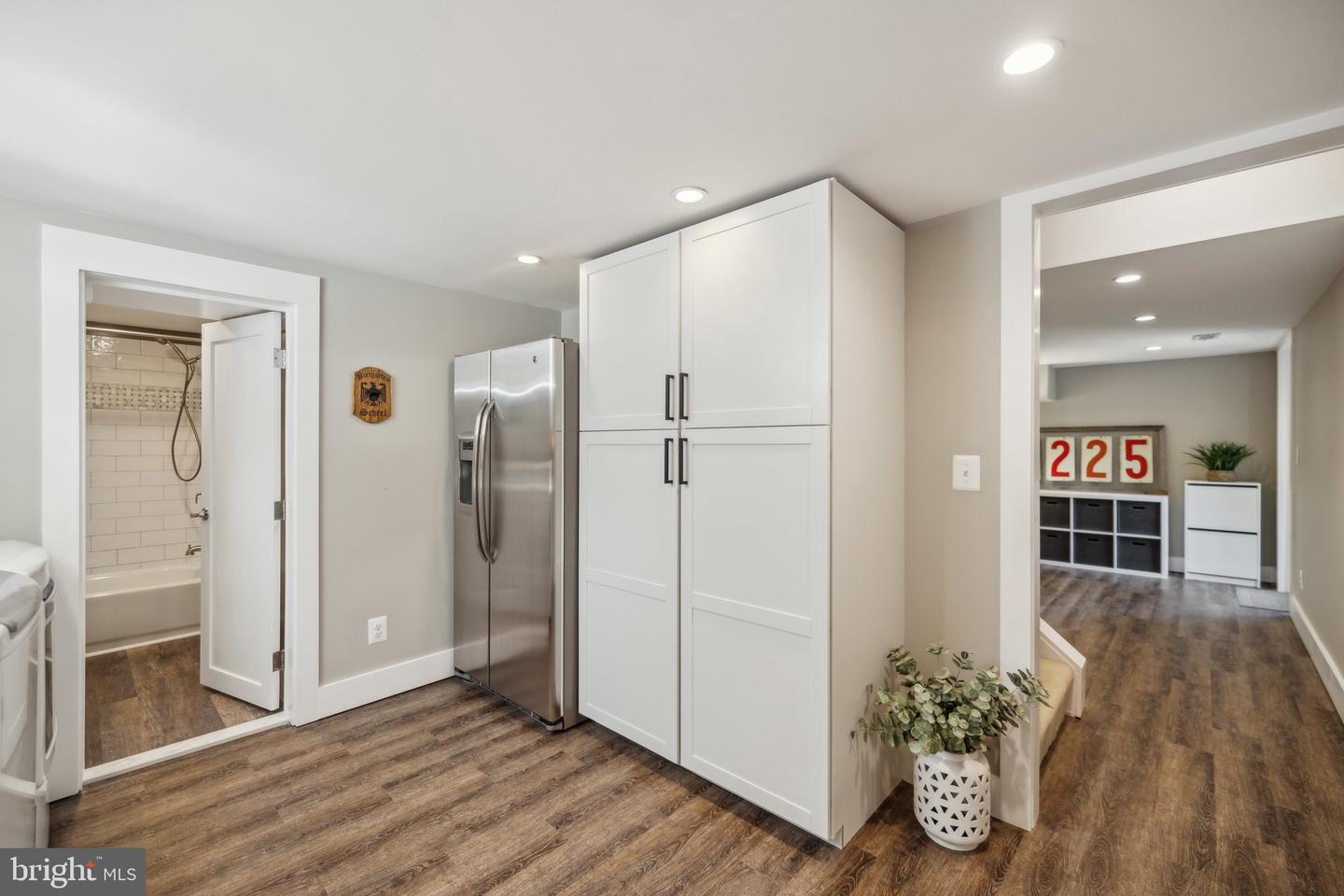 7225 TYLER AVE, FALLS CHURCH, Virginia 22042, 5 Bedrooms Bedrooms, ,3 BathroomsBathrooms,Residential,For sale,7225 TYLER AVE,VAFX2231778 MLS # VAFX2231778