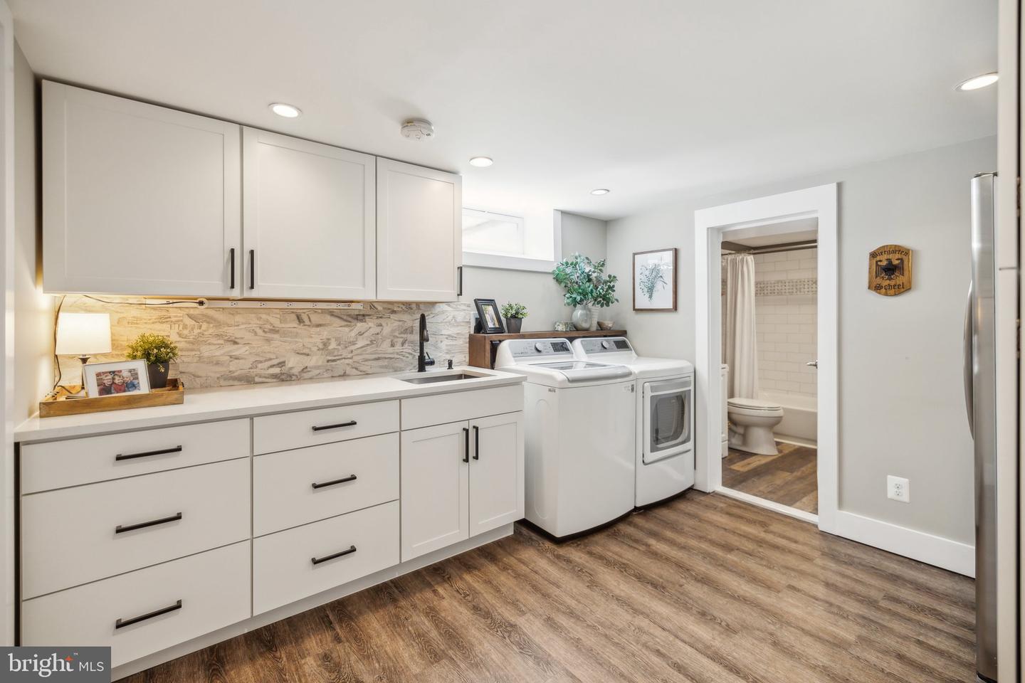 7225 TYLER AVE, FALLS CHURCH, Virginia 22042, 5 Bedrooms Bedrooms, ,3 BathroomsBathrooms,Residential,For sale,7225 TYLER AVE,VAFX2231778 MLS # VAFX2231778