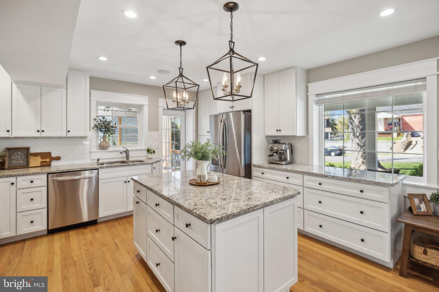 7225 TYLER AVE, FALLS CHURCH, Virginia 22042, 5 Bedrooms Bedrooms, ,3 BathroomsBathrooms,Residential,For sale,7225 TYLER AVE,VAFX2231778 MLS # VAFX2231778