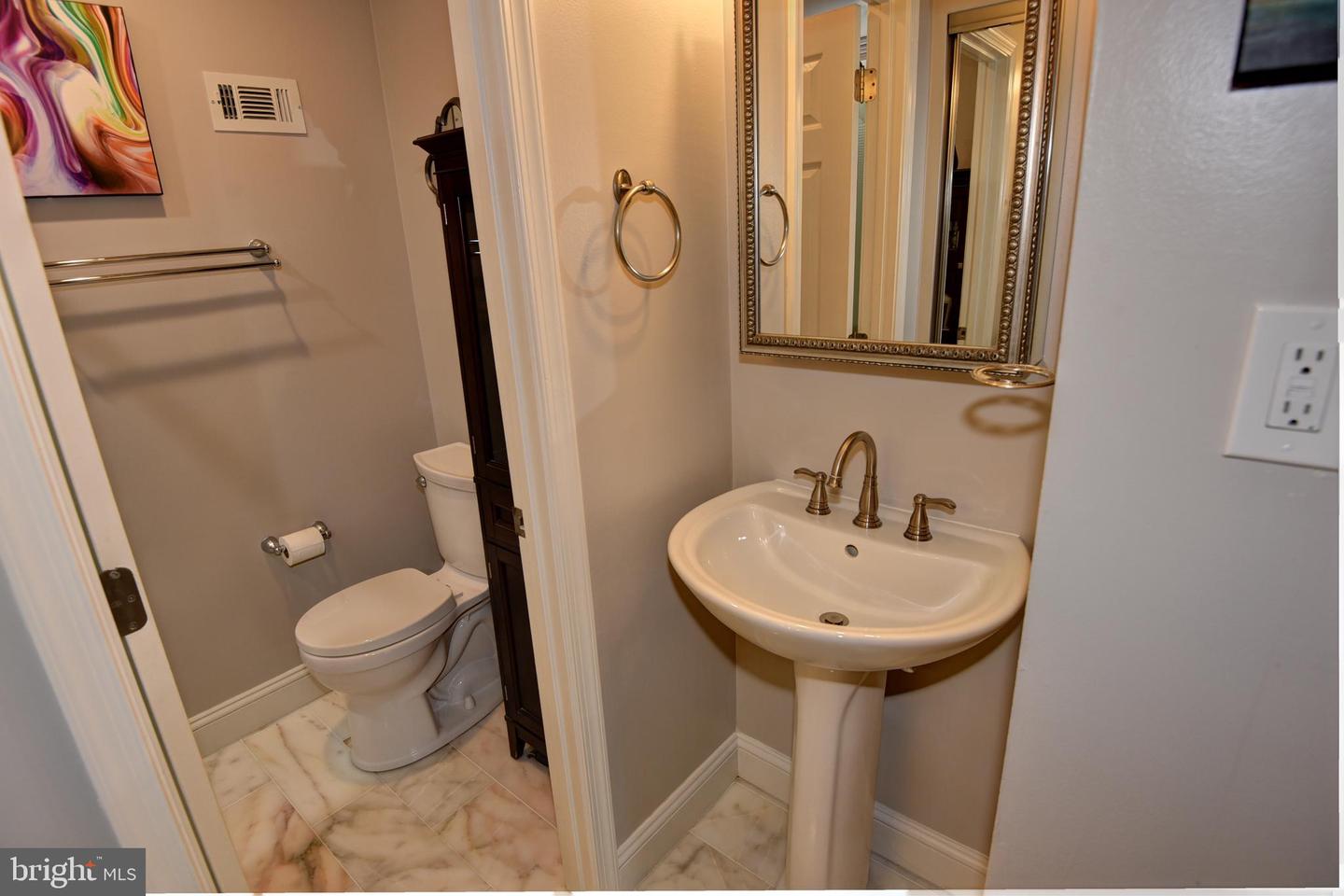 2423 ALSOP CT, RESTON, Virginia 20191, 3 Bedrooms Bedrooms, ,2 BathroomsBathrooms,Residential,For sale,2423 ALSOP CT,VAFX2231878 MLS # VAFX2231878