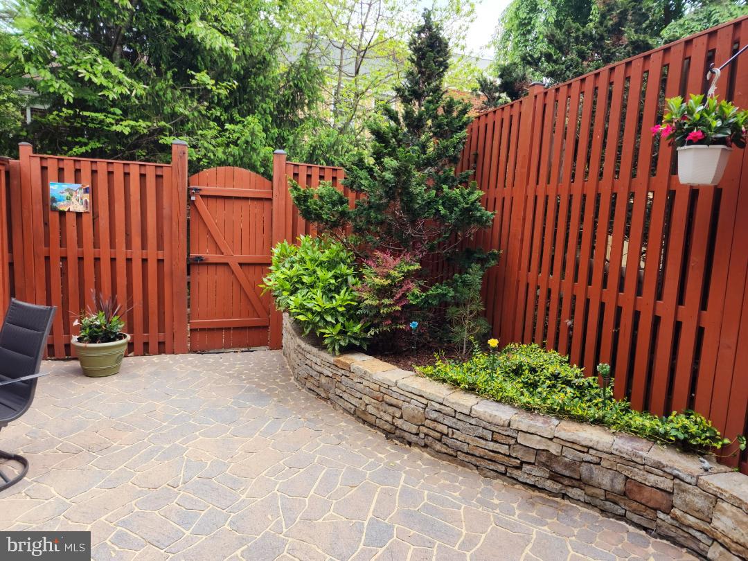 2423 ALSOP CT, RESTON, Virginia 20191, 3 Bedrooms Bedrooms, ,2 BathroomsBathrooms,Residential,For sale,2423 ALSOP CT,VAFX2231878 MLS # VAFX2231878