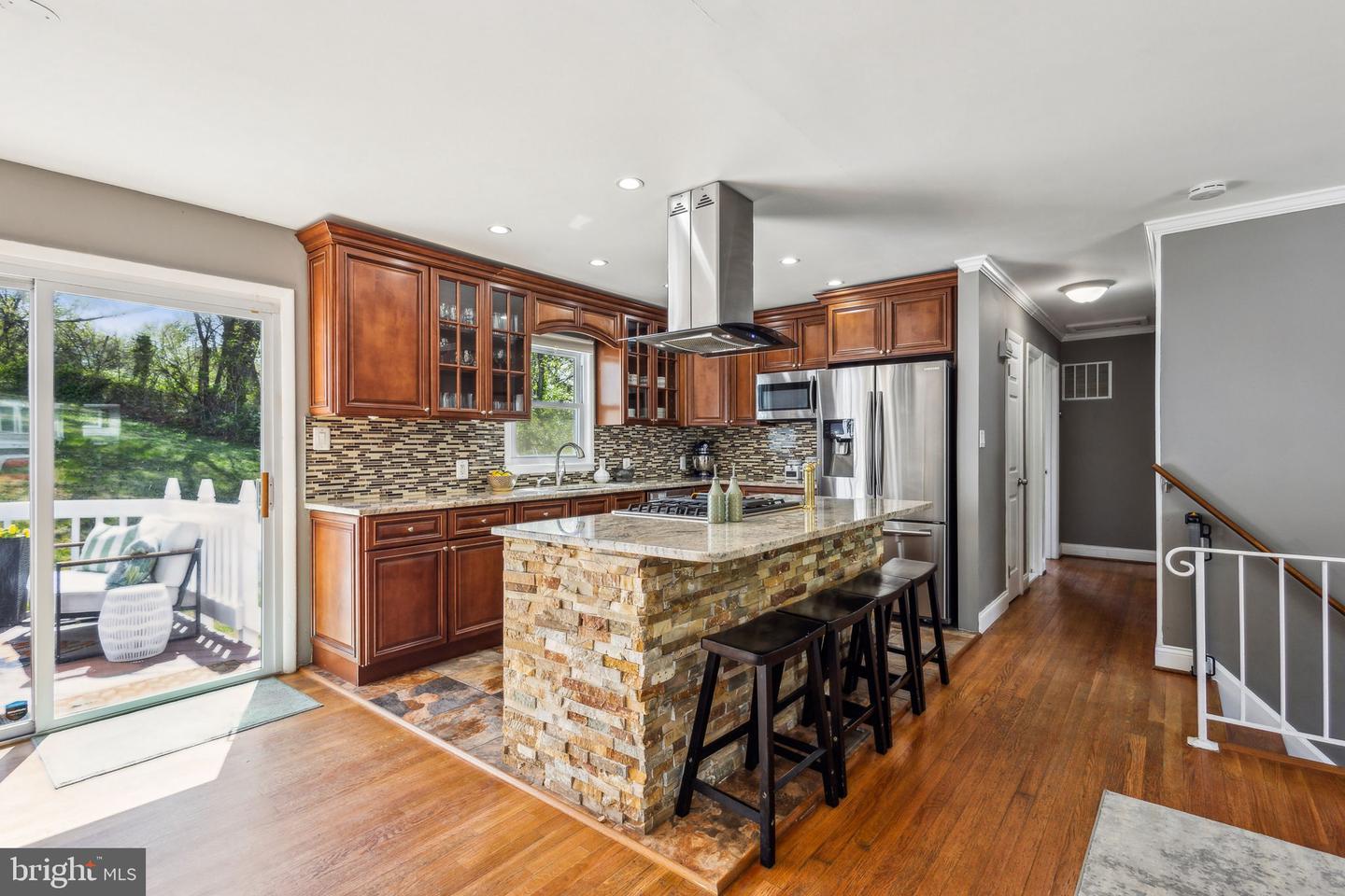 14709 DUNBAR LN, WOODBRIDGE, Virginia 22193, 4 Bedrooms Bedrooms, ,2 BathroomsBathrooms,Residential,For sale,14709 DUNBAR LN,VAPW2091108 MLS # VAPW2091108