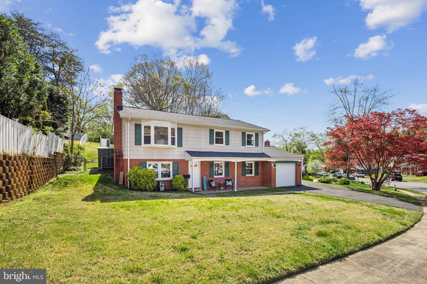 14709 DUNBAR LN, WOODBRIDGE, Virginia 22193, 4 Bedrooms Bedrooms, ,2 BathroomsBathrooms,Residential,For sale,14709 DUNBAR LN,VAPW2091108 MLS # VAPW2091108