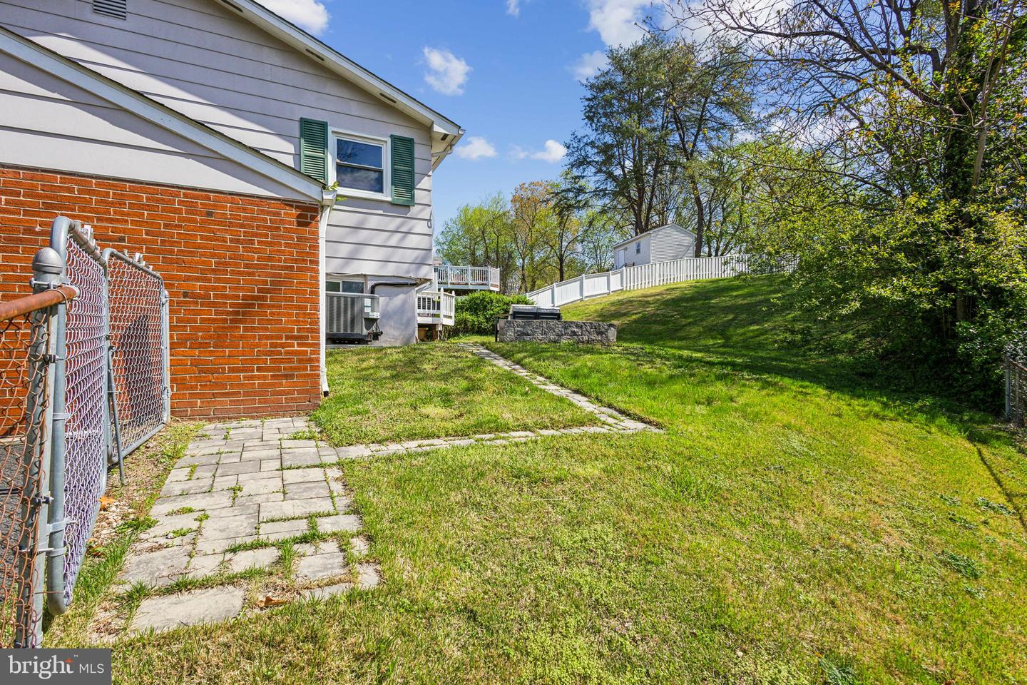 14709 DUNBAR LN, WOODBRIDGE, Virginia 22193, 4 Bedrooms Bedrooms, ,2 BathroomsBathrooms,Residential,For sale,14709 DUNBAR LN,VAPW2091108 MLS # VAPW2091108