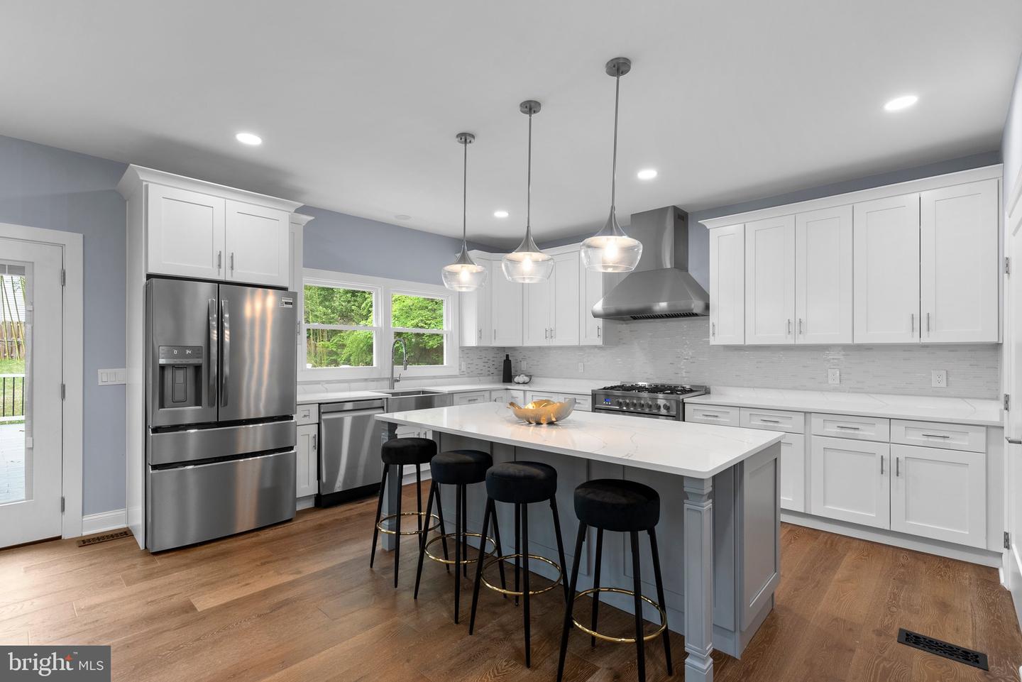 2924 HUNTER RD, FAIRFAX, Virginia 22031, 5 Bedrooms Bedrooms, ,4 BathroomsBathrooms,Residential,For sale,2924 HUNTER RD,VAFX2232024 MLS # VAFX2232024