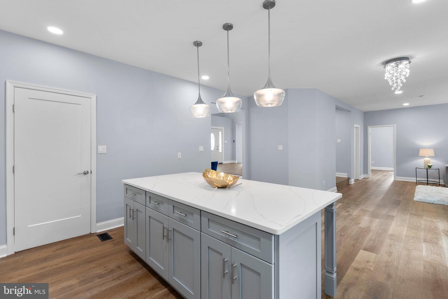 2924 HUNTER RD, FAIRFAX, Virginia 22031, 5 Bedrooms Bedrooms, ,4 BathroomsBathrooms,Residential,For sale,2924 HUNTER RD,VAFX2232024 MLS # VAFX2232024