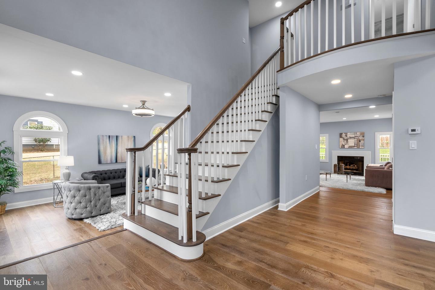 2924 HUNTER RD, FAIRFAX, Virginia 22031, 5 Bedrooms Bedrooms, ,4 BathroomsBathrooms,Residential,For sale,2924 HUNTER RD,VAFX2232024 MLS # VAFX2232024