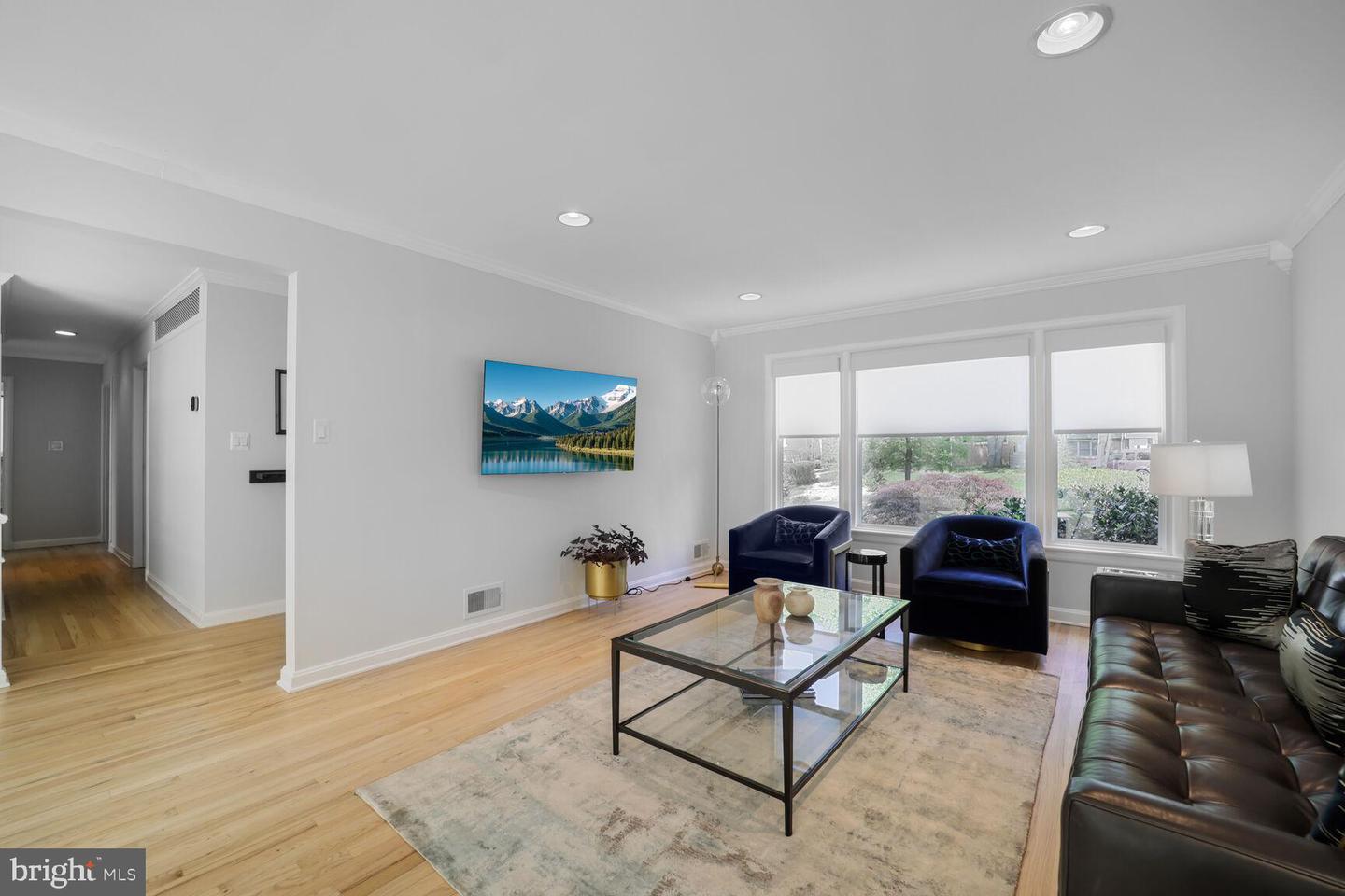 6219 BEACHWAY DR, FALLS CHURCH, Virginia 22041, 3 Bedrooms Bedrooms, ,2 BathroomsBathrooms,Residential,For sale,6219 BEACHWAY DR,VAFX2232028 MLS # VAFX2232028
