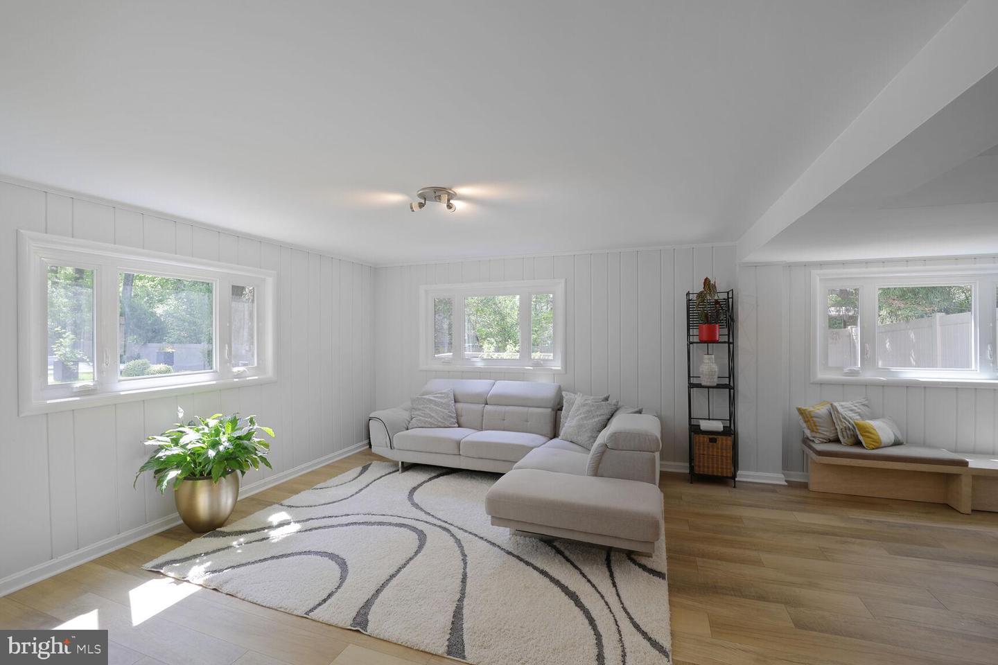6219 BEACHWAY DR, FALLS CHURCH, Virginia 22041, 3 Bedrooms Bedrooms, ,2 BathroomsBathrooms,Residential,For sale,6219 BEACHWAY DR,VAFX2232028 MLS # VAFX2232028
