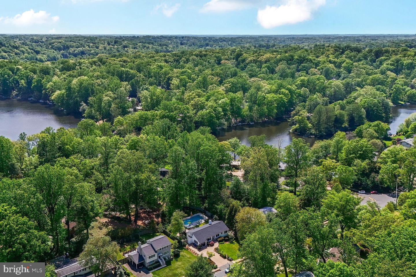 6219 BEACHWAY DR, FALLS CHURCH, Virginia 22041, 3 Bedrooms Bedrooms, ,2 BathroomsBathrooms,Residential,For sale,6219 BEACHWAY DR,VAFX2232028 MLS # VAFX2232028