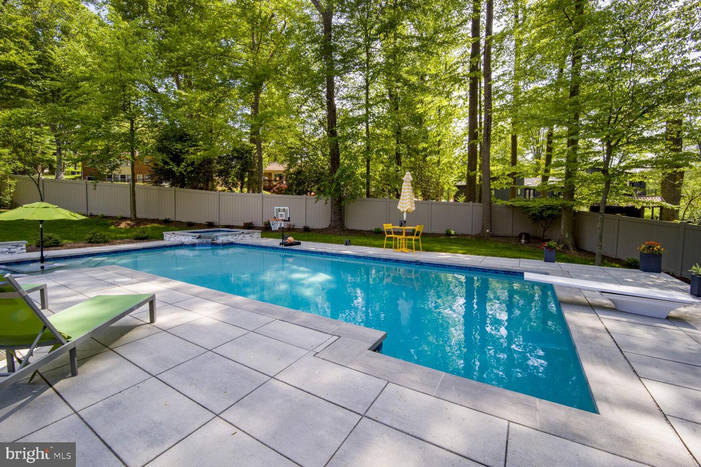 6219 BEACHWAY DR, FALLS CHURCH, Virginia 22041, 3 Bedrooms Bedrooms, ,2 BathroomsBathrooms,Residential,For sale,6219 BEACHWAY DR,VAFX2232028 MLS # VAFX2232028