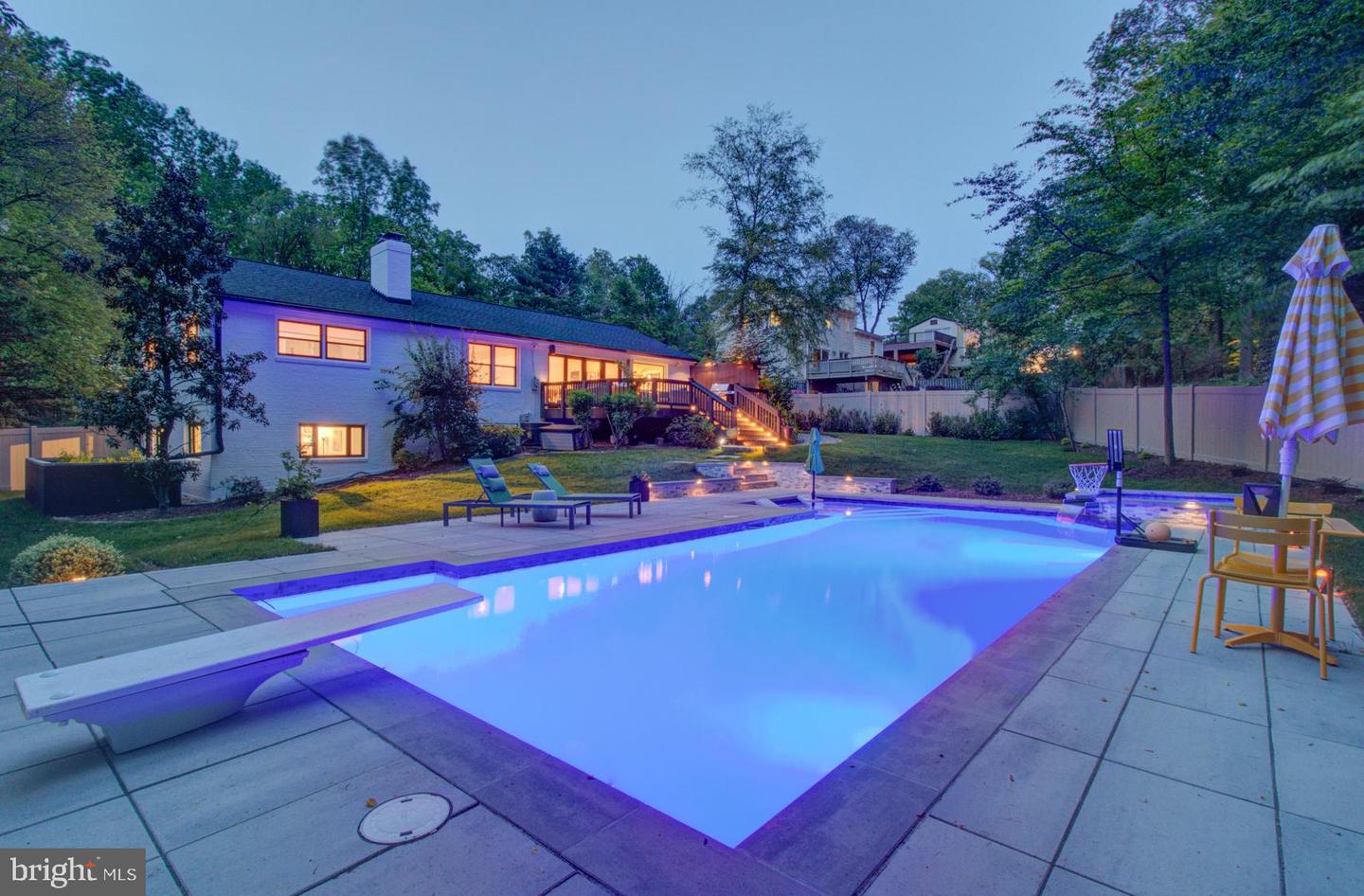 6219 BEACHWAY DR, FALLS CHURCH, Virginia 22041, 3 Bedrooms Bedrooms, ,2 BathroomsBathrooms,Residential,For sale,6219 BEACHWAY DR,VAFX2232028 MLS # VAFX2232028