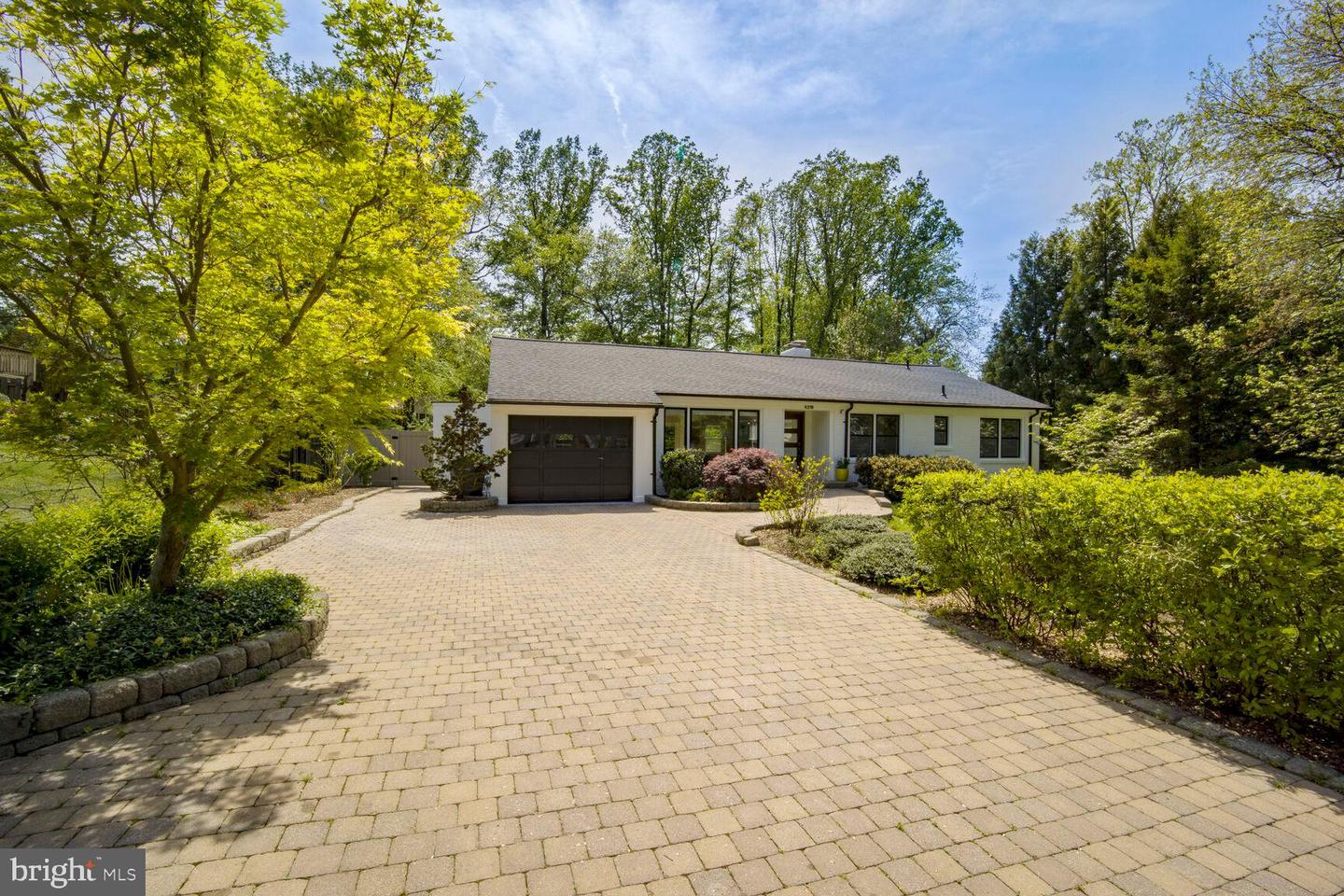 6219 BEACHWAY DR, FALLS CHURCH, Virginia 22041, 3 Bedrooms Bedrooms, ,2 BathroomsBathrooms,Residential,For sale,6219 BEACHWAY DR,VAFX2232028 MLS # VAFX2232028