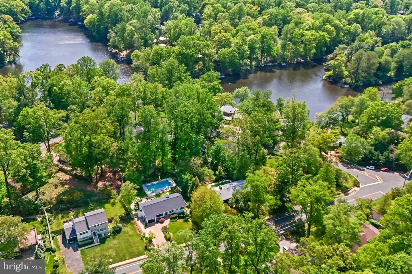 6219 BEACHWAY DR, FALLS CHURCH, Virginia 22041, 3 Bedrooms Bedrooms, ,2 BathroomsBathrooms,Residential,For sale,6219 BEACHWAY DR,VAFX2232028 MLS # VAFX2232028
