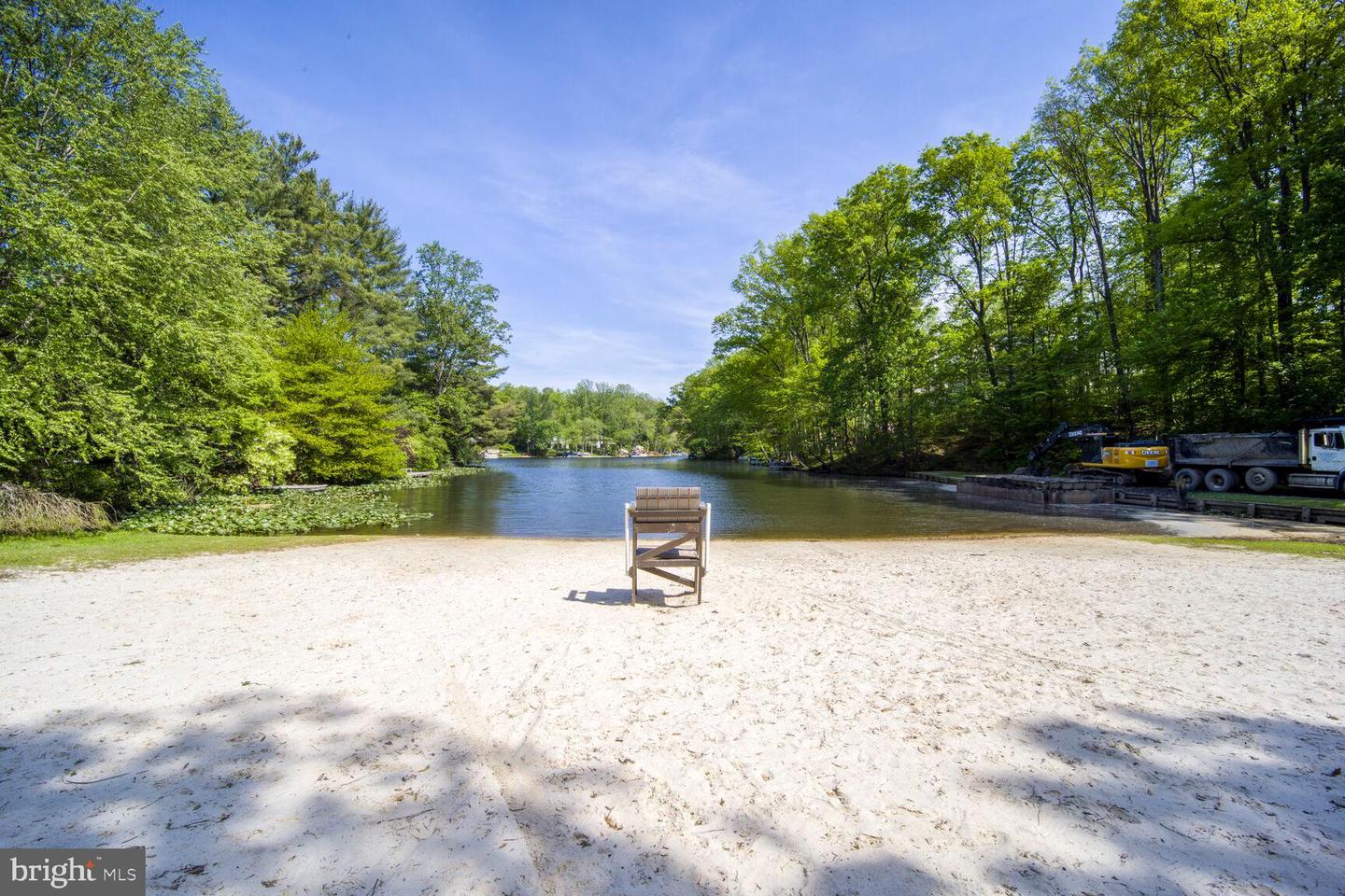 6219 BEACHWAY DR, FALLS CHURCH, Virginia 22041, 3 Bedrooms Bedrooms, ,2 BathroomsBathrooms,Residential,For sale,6219 BEACHWAY DR,VAFX2232028 MLS # VAFX2232028