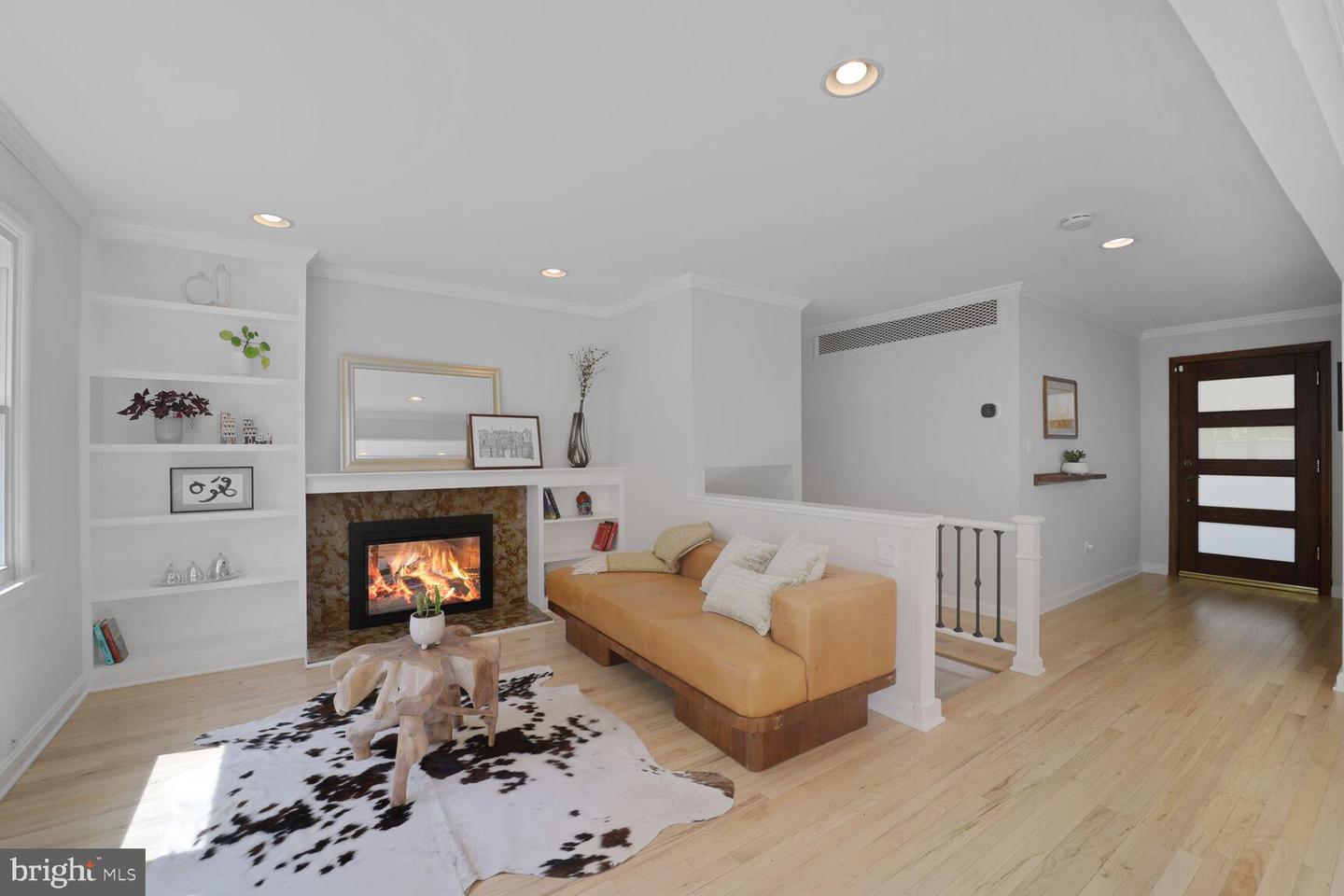 6219 BEACHWAY DR, FALLS CHURCH, Virginia 22041, 3 Bedrooms Bedrooms, ,2 BathroomsBathrooms,Residential,For sale,6219 BEACHWAY DR,VAFX2232028 MLS # VAFX2232028