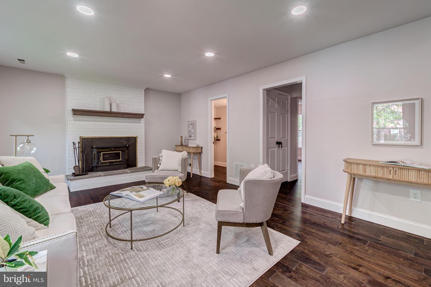 5275 DUNLEIGH DR, BURKE, Virginia 22015, 5 Bedrooms Bedrooms, ,3 BathroomsBathrooms,Residential,For sale,5275 DUNLEIGH DR,VAFX2232118 MLS # VAFX2232118