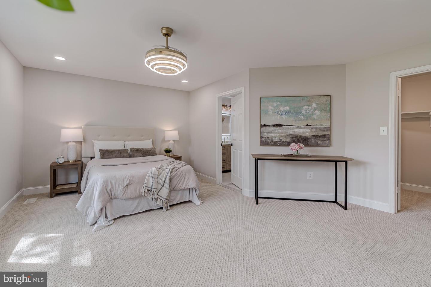 5275 DUNLEIGH DR, BURKE, Virginia 22015, 5 Bedrooms Bedrooms, ,3 BathroomsBathrooms,Residential,For sale,5275 DUNLEIGH DR,VAFX2232118 MLS # VAFX2232118