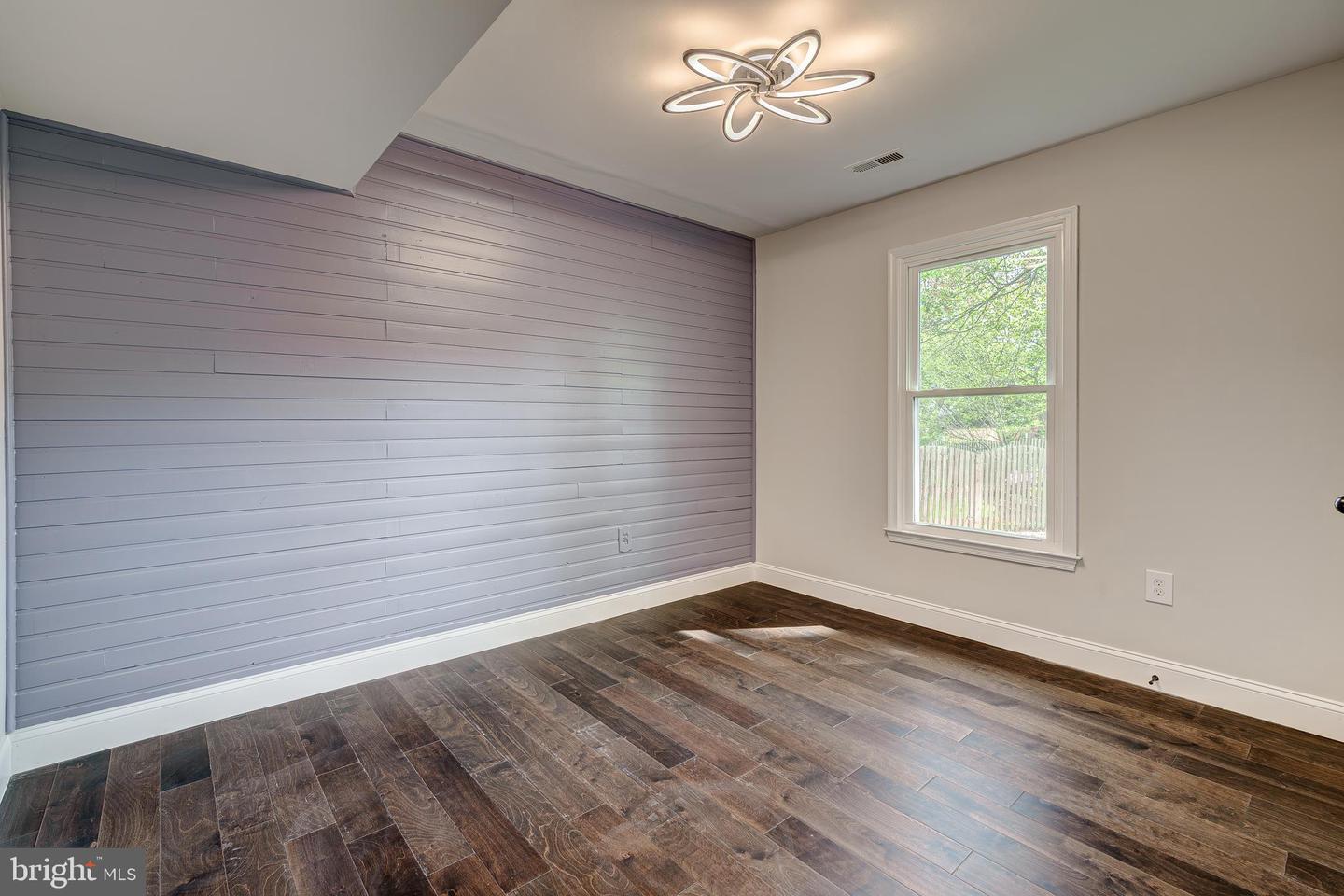 5275 DUNLEIGH DR, BURKE, Virginia 22015, 5 Bedrooms Bedrooms, ,3 BathroomsBathrooms,Residential,For sale,5275 DUNLEIGH DR,VAFX2232118 MLS # VAFX2232118