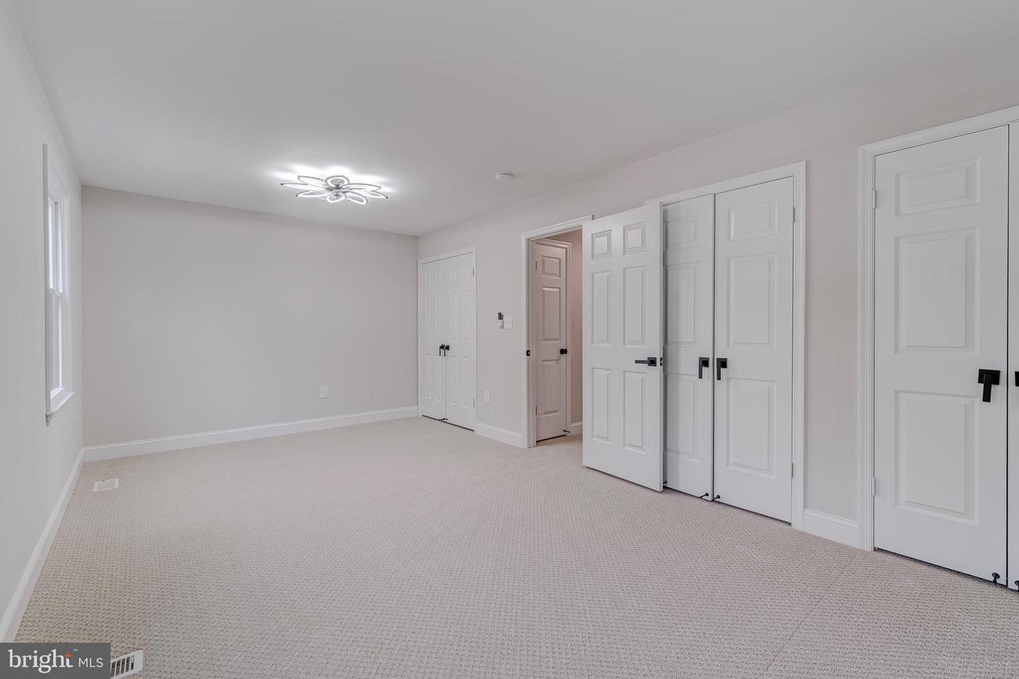 5275 DUNLEIGH DR, BURKE, Virginia 22015, 5 Bedrooms Bedrooms, ,3 BathroomsBathrooms,Residential,For sale,5275 DUNLEIGH DR,VAFX2232118 MLS # VAFX2232118