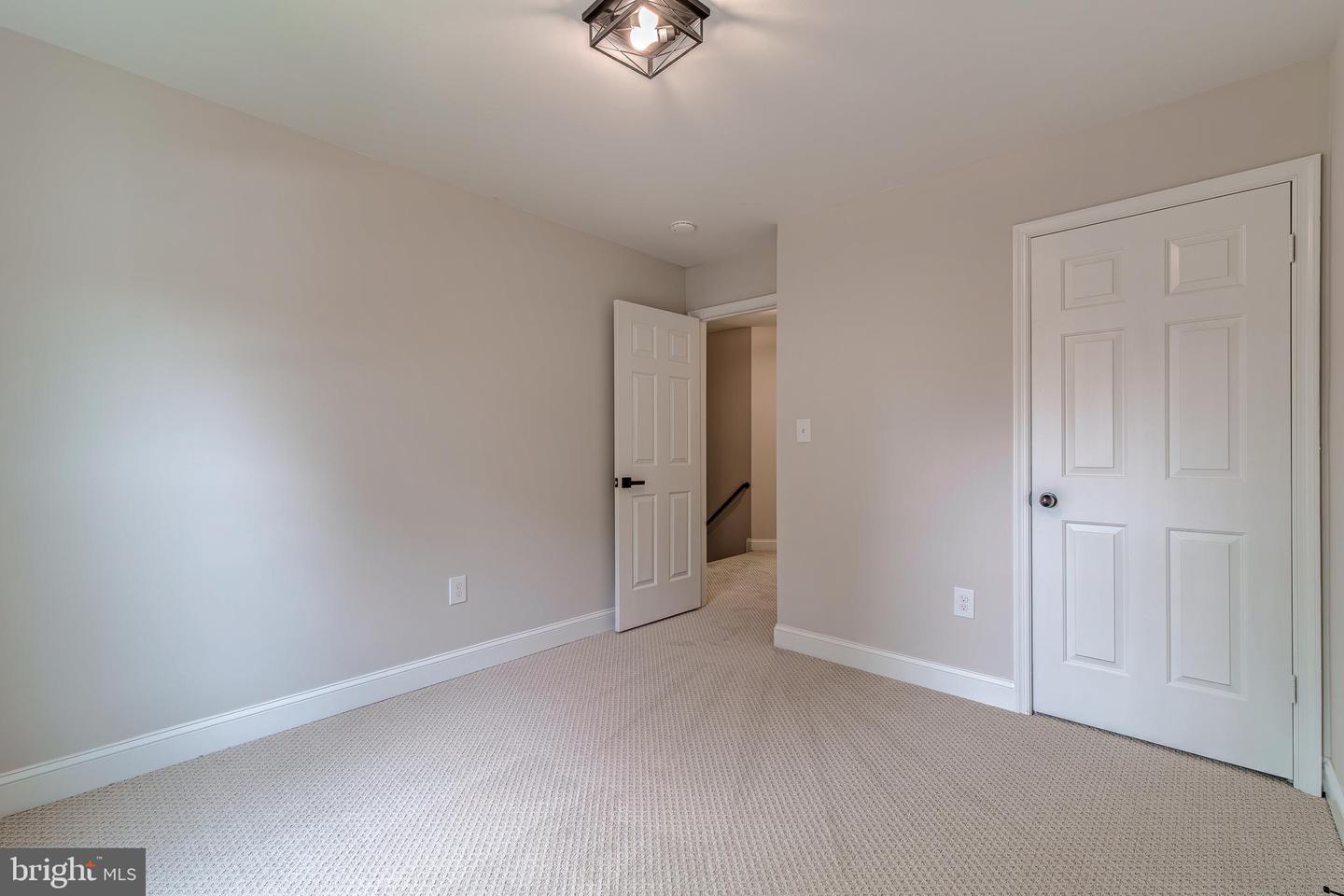 5275 DUNLEIGH DR, BURKE, Virginia 22015, 5 Bedrooms Bedrooms, ,3 BathroomsBathrooms,Residential,For sale,5275 DUNLEIGH DR,VAFX2232118 MLS # VAFX2232118