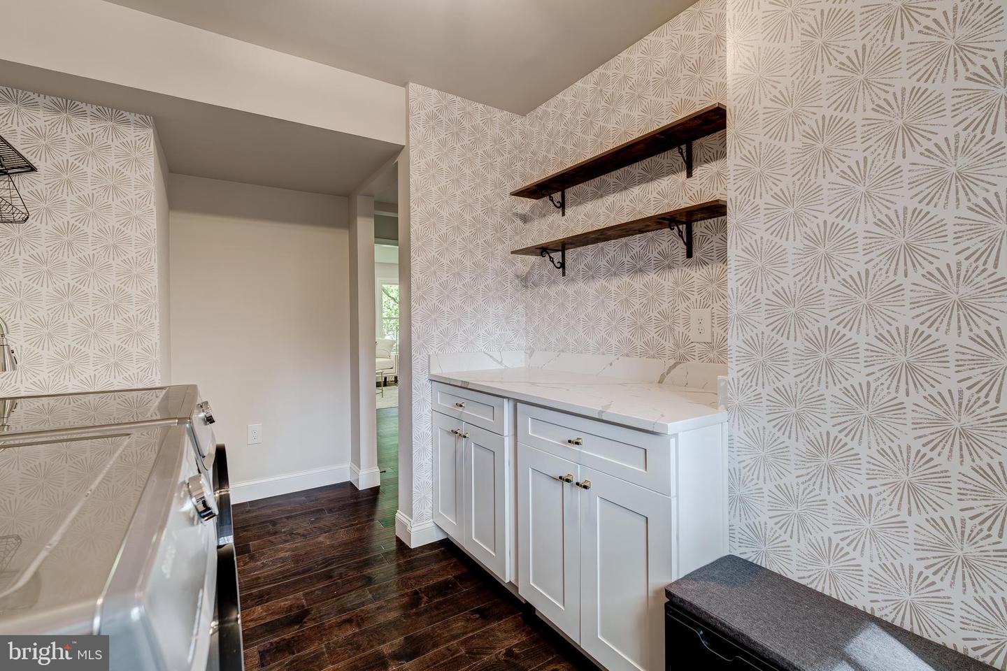 5275 DUNLEIGH DR, BURKE, Virginia 22015, 5 Bedrooms Bedrooms, ,3 BathroomsBathrooms,Residential,For sale,5275 DUNLEIGH DR,VAFX2232118 MLS # VAFX2232118