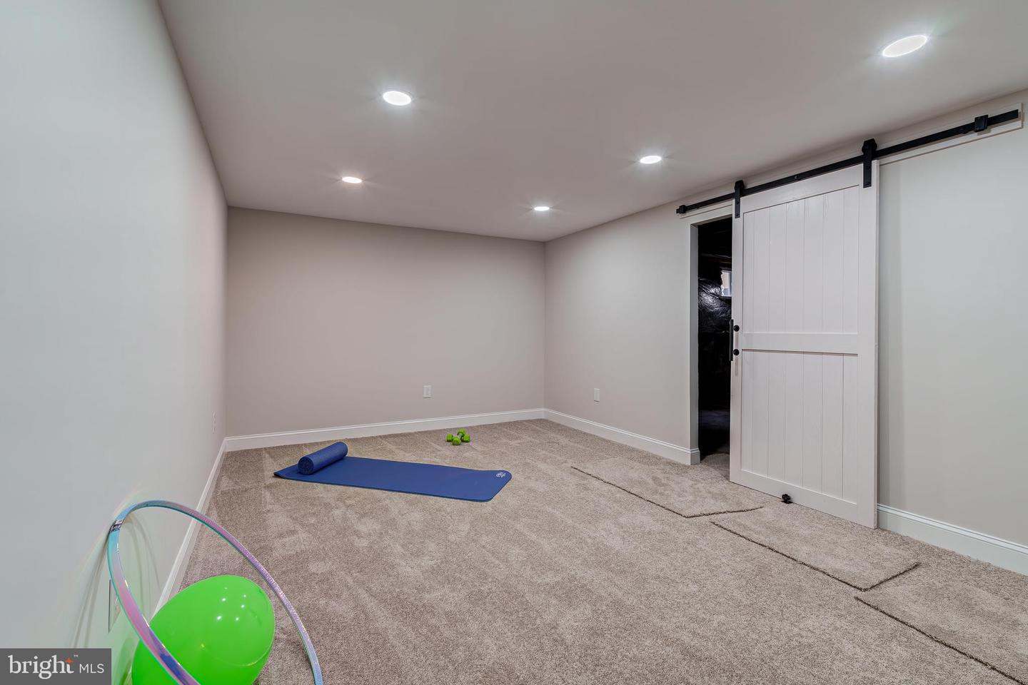5275 DUNLEIGH DR, BURKE, Virginia 22015, 5 Bedrooms Bedrooms, ,3 BathroomsBathrooms,Residential,For sale,5275 DUNLEIGH DR,VAFX2232118 MLS # VAFX2232118