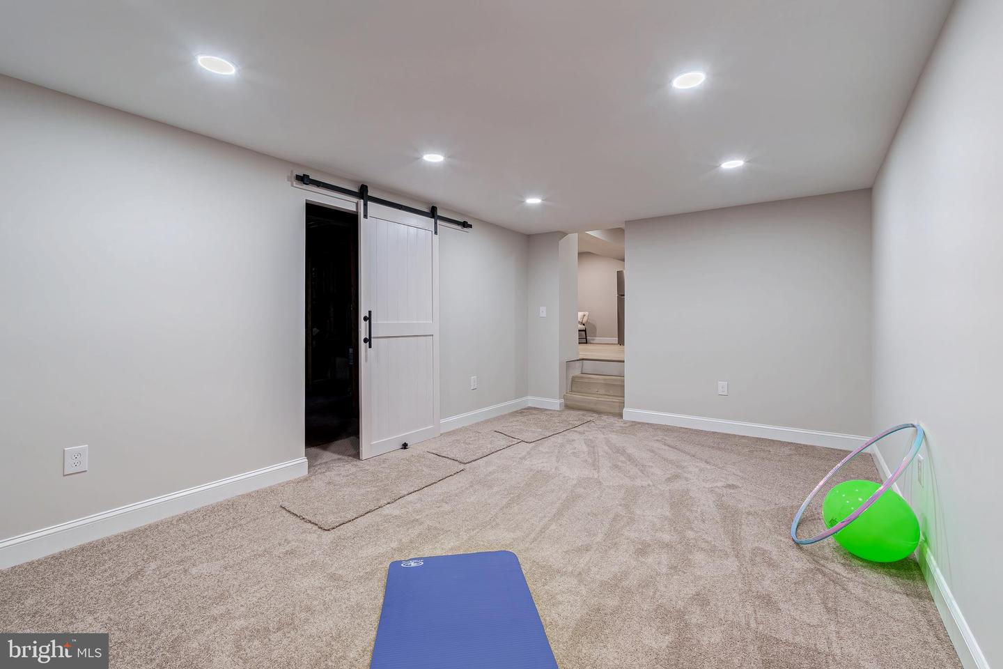 5275 DUNLEIGH DR, BURKE, Virginia 22015, 5 Bedrooms Bedrooms, ,3 BathroomsBathrooms,Residential,For sale,5275 DUNLEIGH DR,VAFX2232118 MLS # VAFX2232118