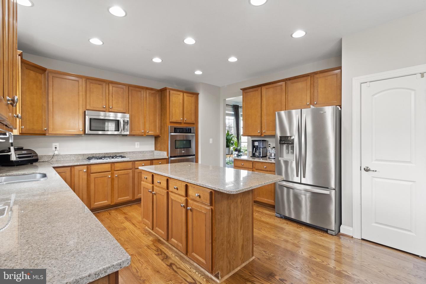 2196 PORT POTOMAC AVE, WOODBRIDGE, Virginia 22191, 4 Bedrooms Bedrooms, 5 Rooms Rooms,3 BathroomsBathrooms,Residential,For sale,2196 PORT POTOMAC AVE,VAPW2091248 MLS # VAPW2091248