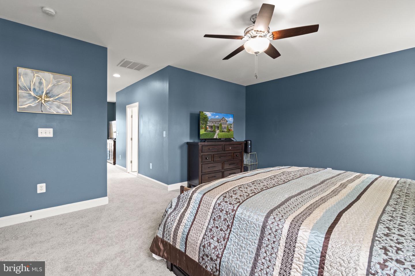 2196 PORT POTOMAC AVE, WOODBRIDGE, Virginia 22191, 4 Bedrooms Bedrooms, 5 Rooms Rooms,3 BathroomsBathrooms,Residential,For sale,2196 PORT POTOMAC AVE,VAPW2091248 MLS # VAPW2091248