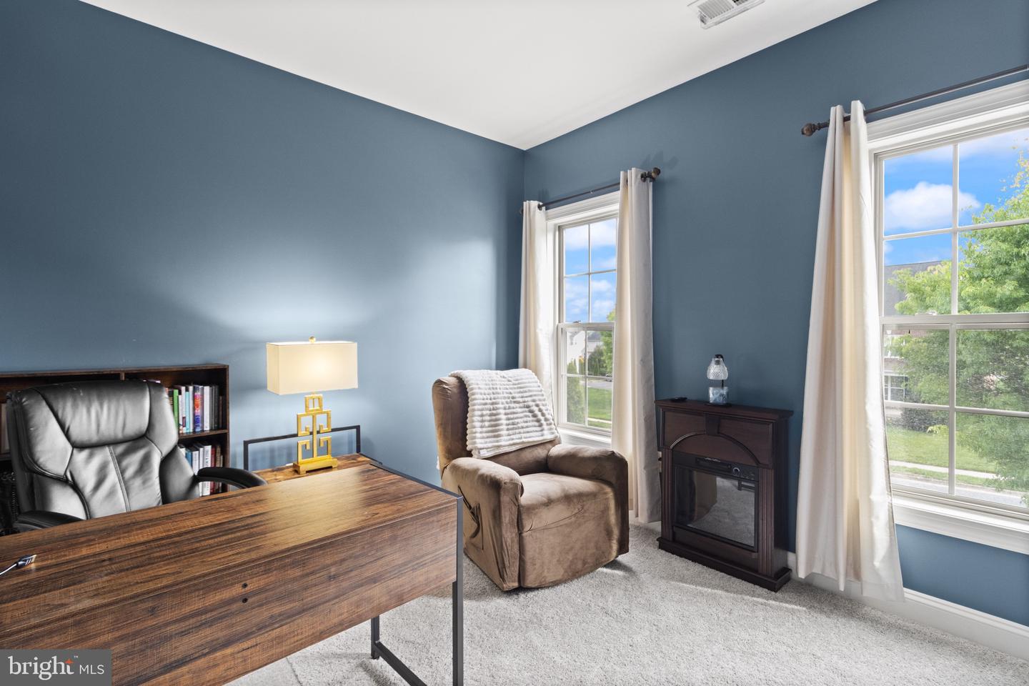 2196 PORT POTOMAC AVE, WOODBRIDGE, Virginia 22191, 4 Bedrooms Bedrooms, 5 Rooms Rooms,3 BathroomsBathrooms,Residential,For sale,2196 PORT POTOMAC AVE,VAPW2091248 MLS # VAPW2091248
