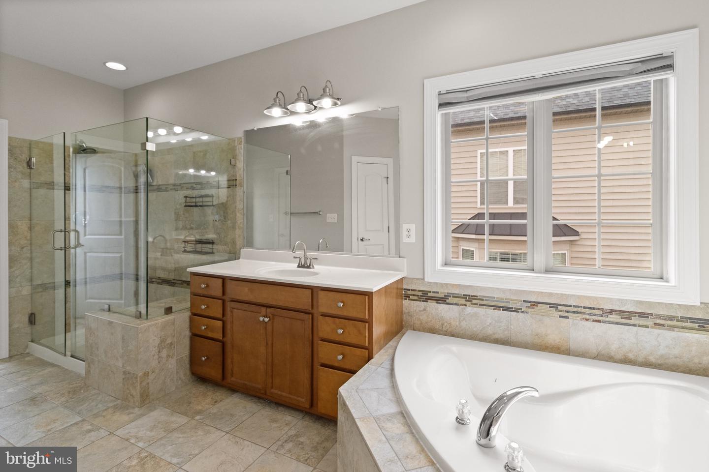 2196 PORT POTOMAC AVE, WOODBRIDGE, Virginia 22191, 4 Bedrooms Bedrooms, 5 Rooms Rooms,3 BathroomsBathrooms,Residential,For sale,2196 PORT POTOMAC AVE,VAPW2091248 MLS # VAPW2091248